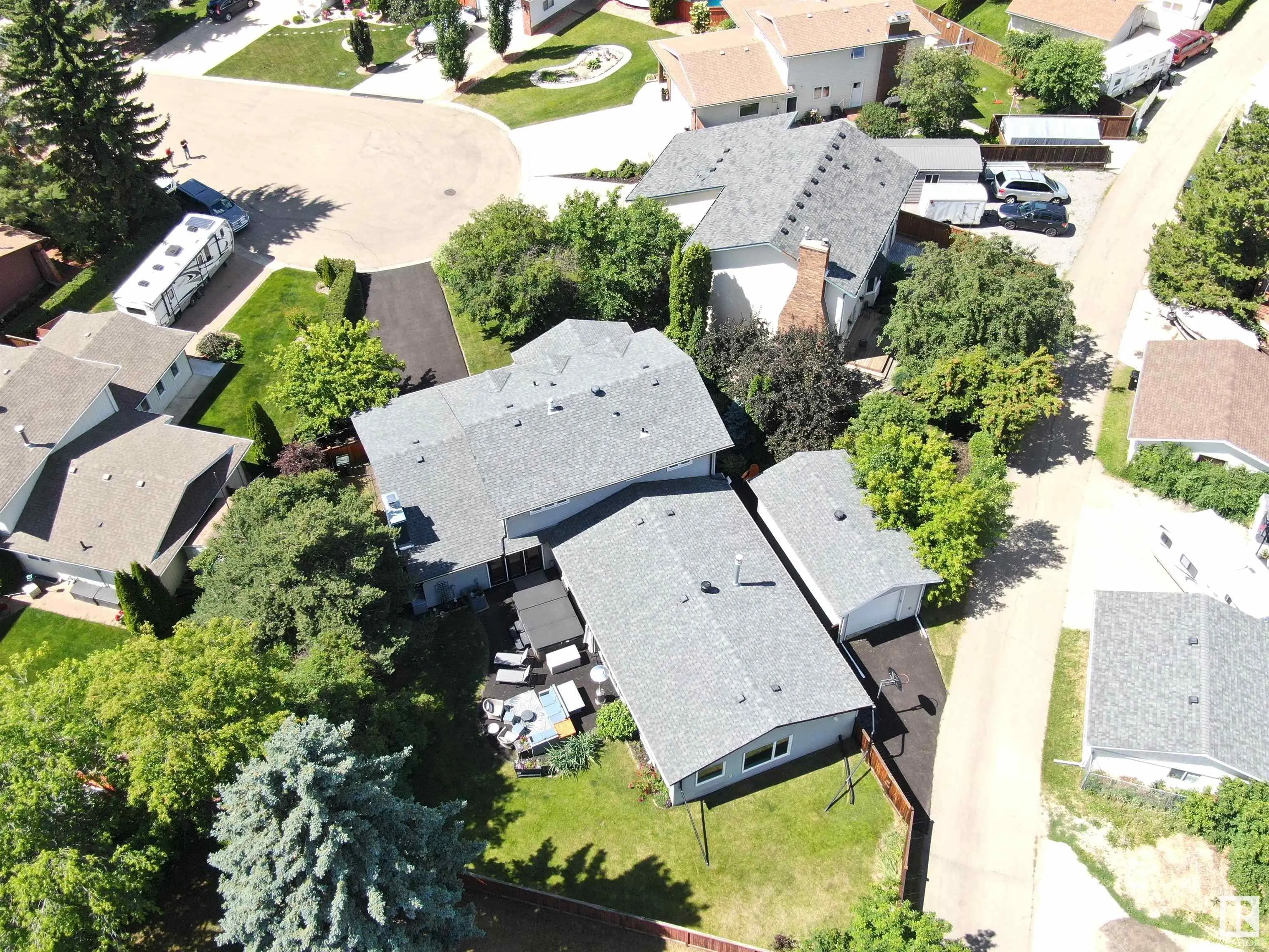 7 MARLBORO Place