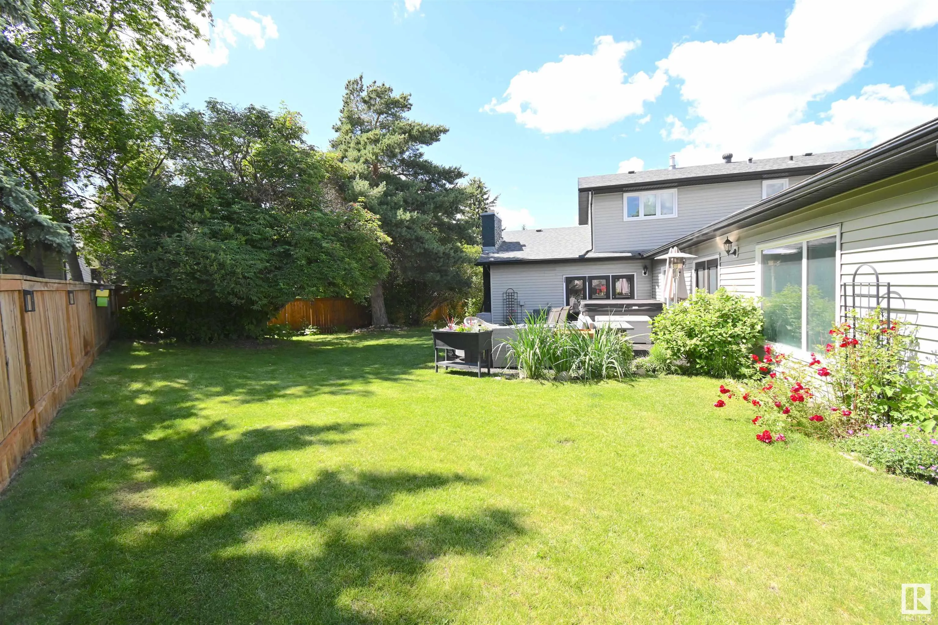 7 MARLBORO Place
