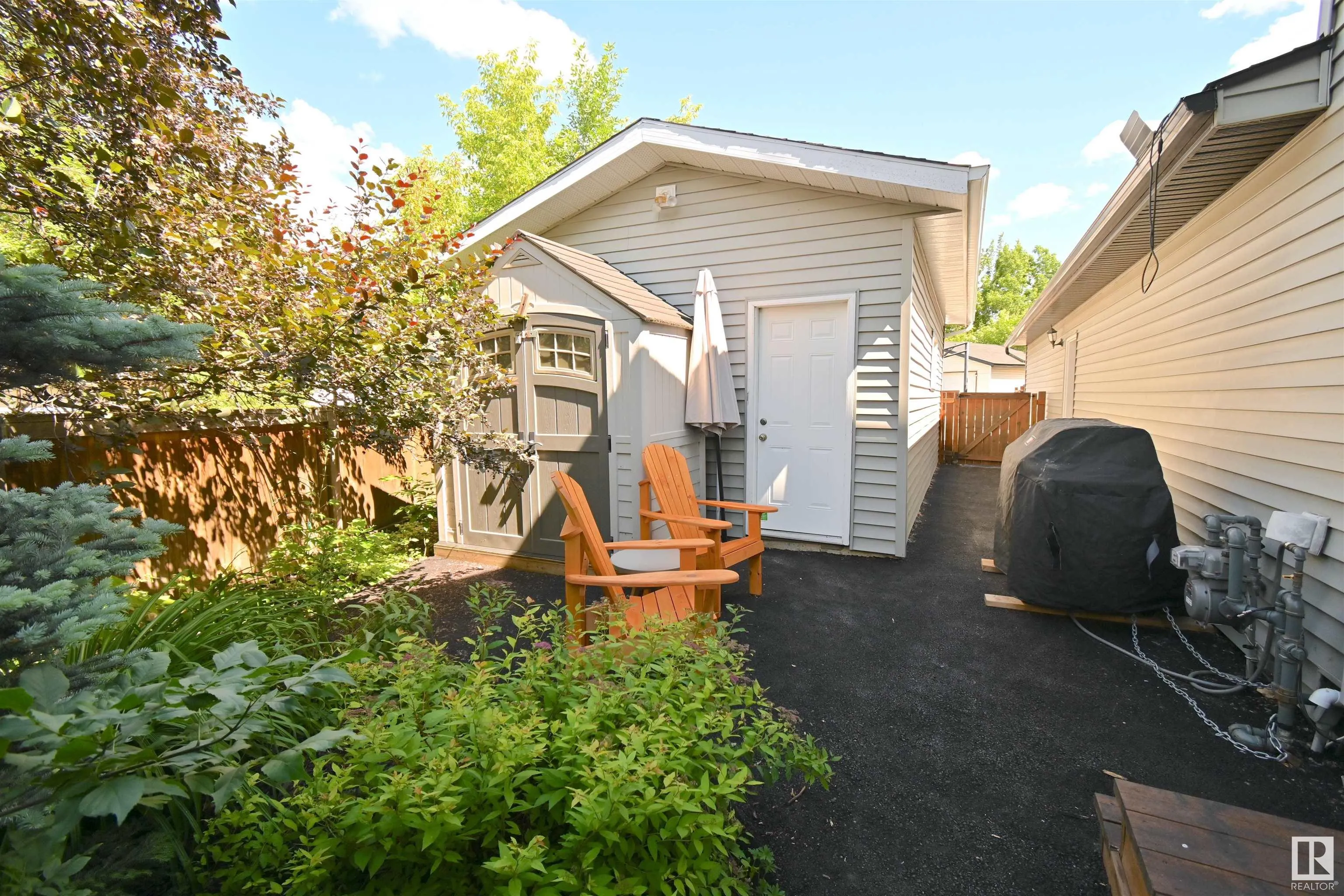 7 MARLBORO Place