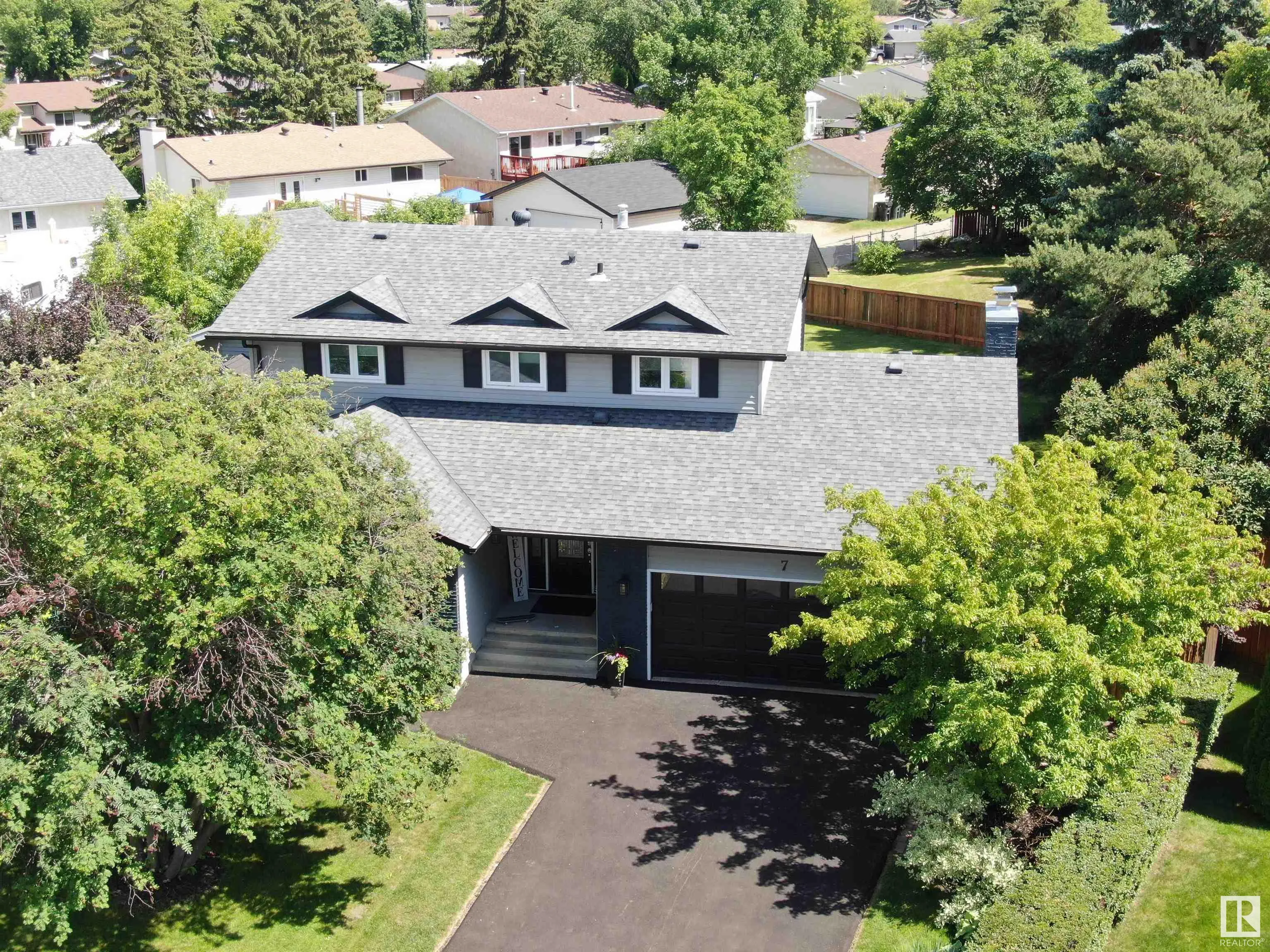 7 MARLBORO Place