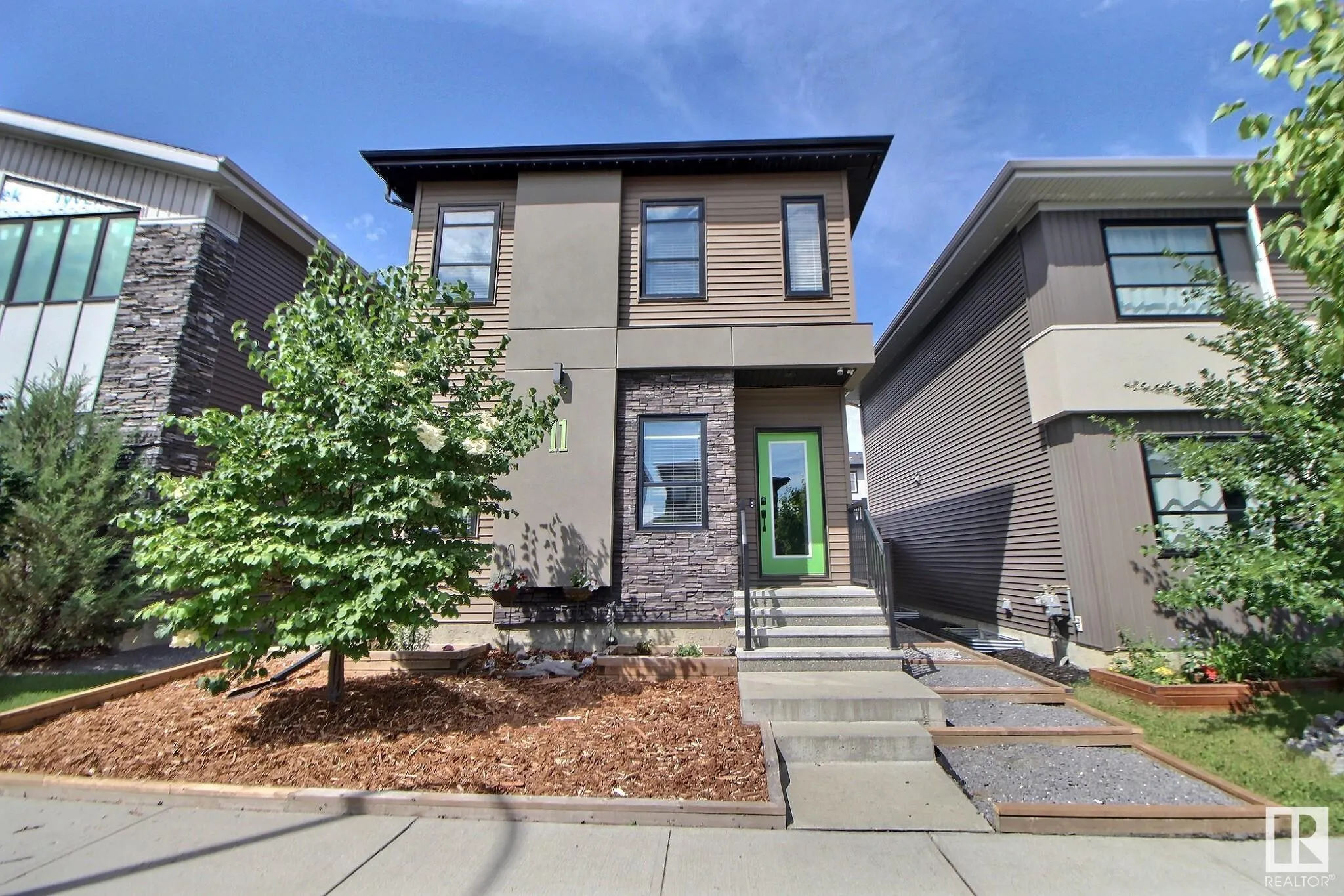 11 KENTON Way