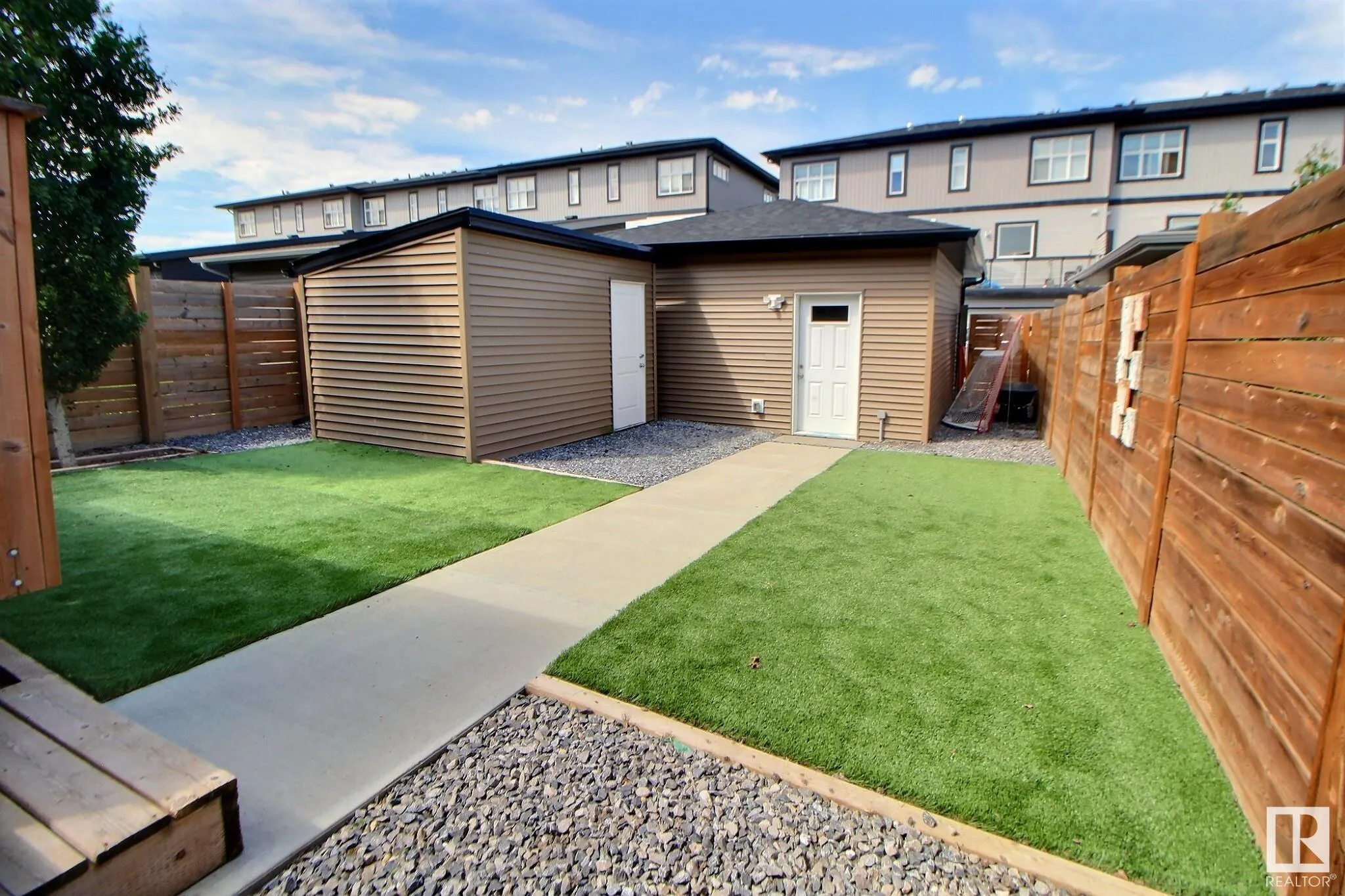 11 KENTON Way
