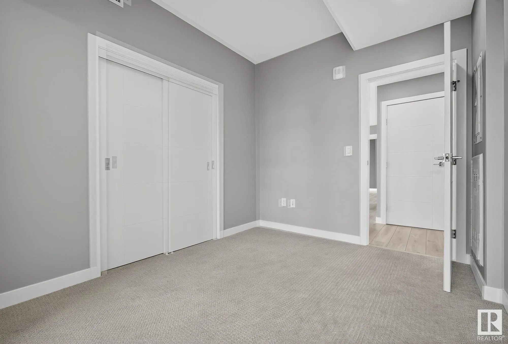 10180 103 Street