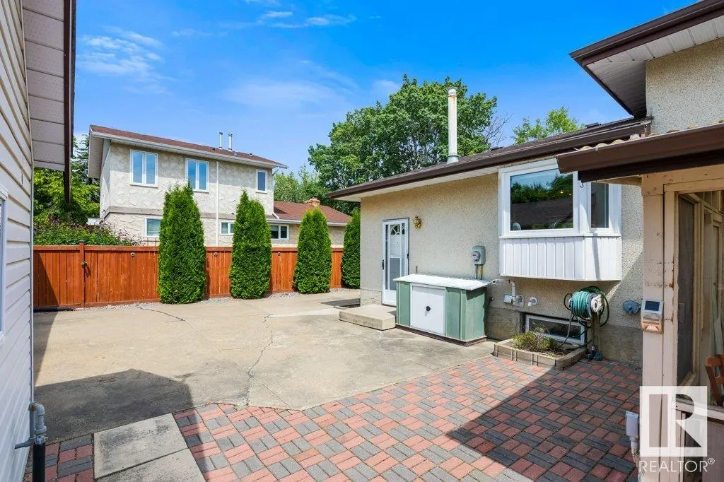 102 LAROSE Drive