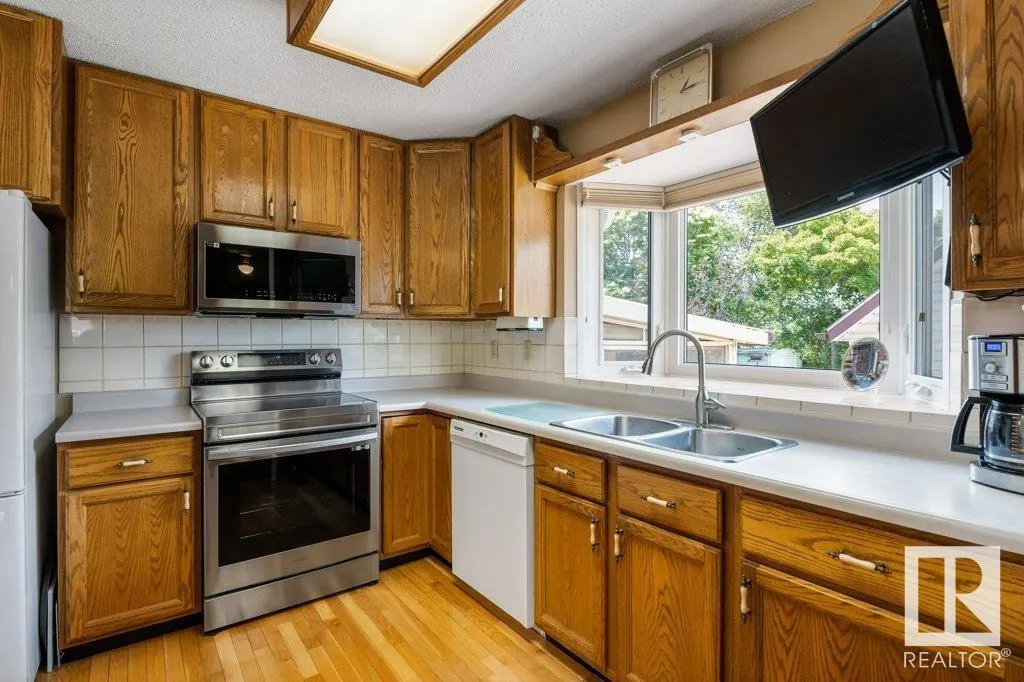 102 LAROSE Drive