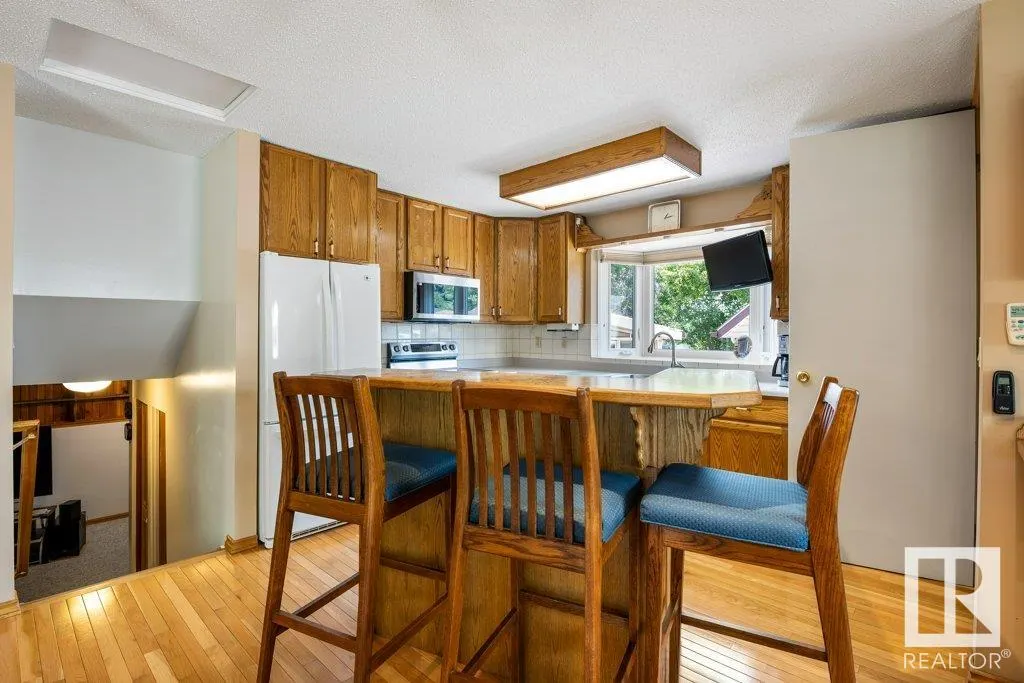 102 LAROSE Drive
