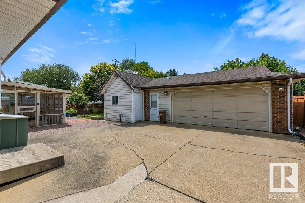 102 LAROSE Drive
