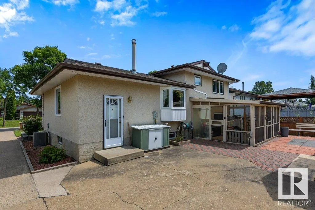 102 LAROSE Drive