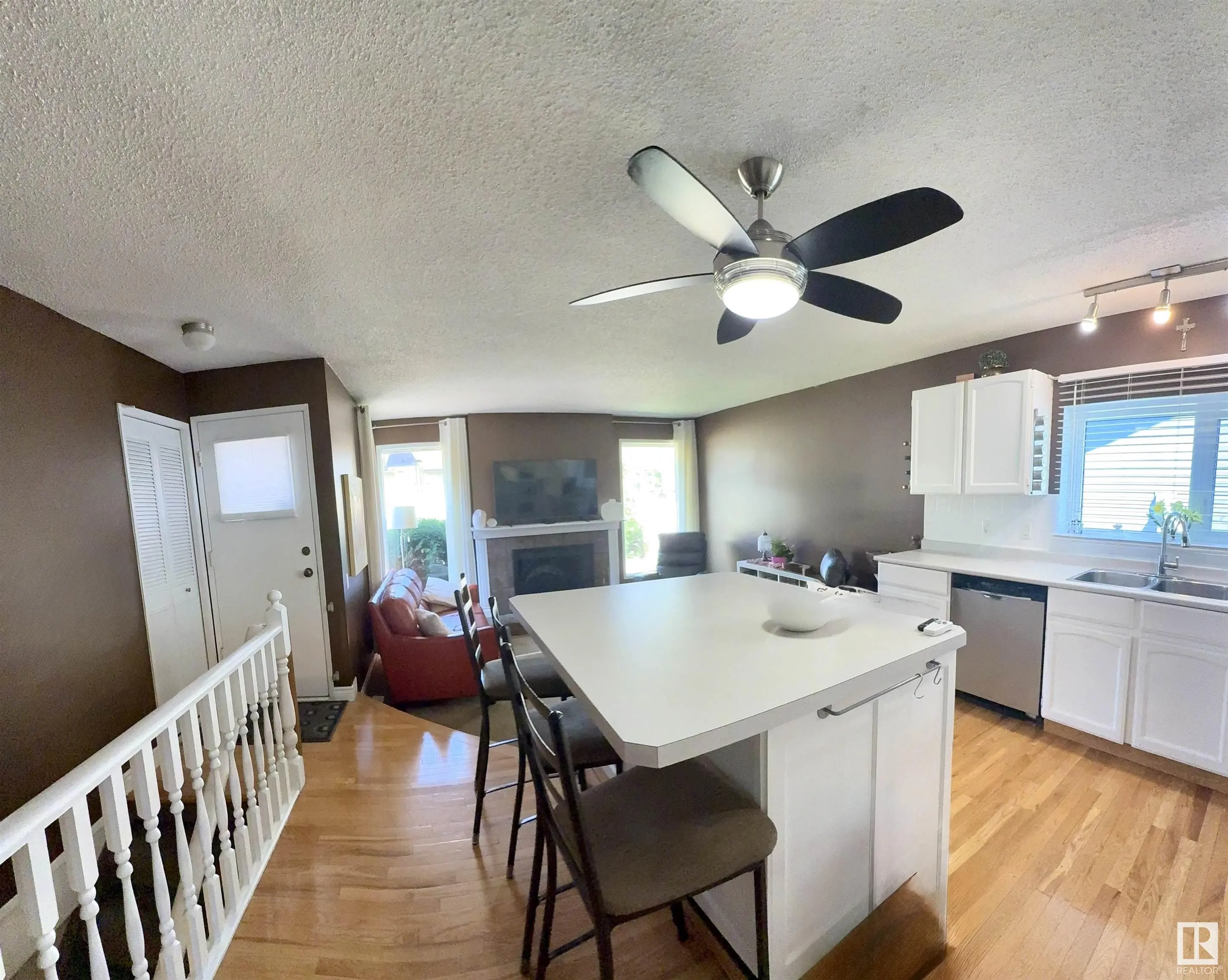 1136 PARKER Drive