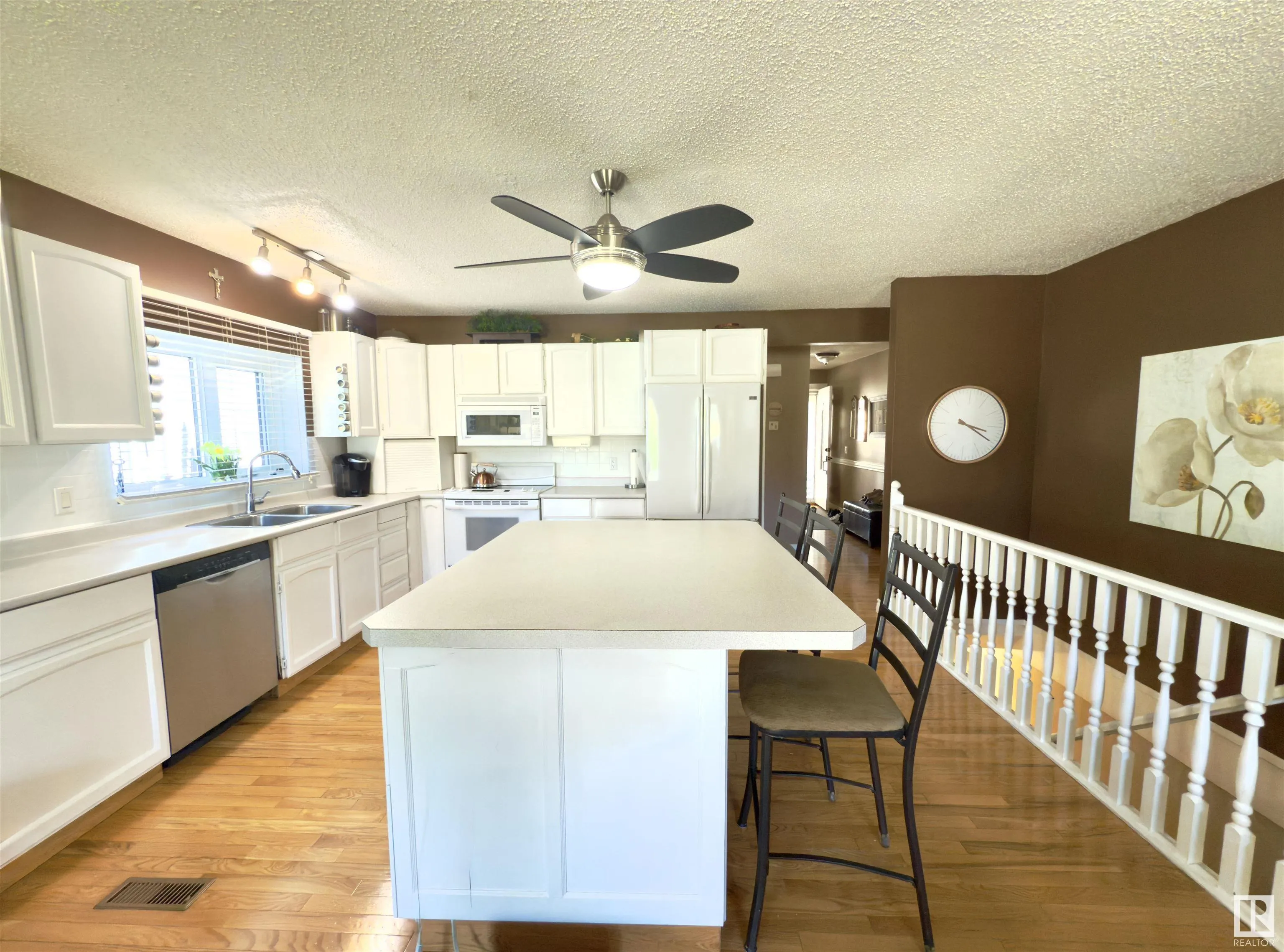 1136 PARKER Drive