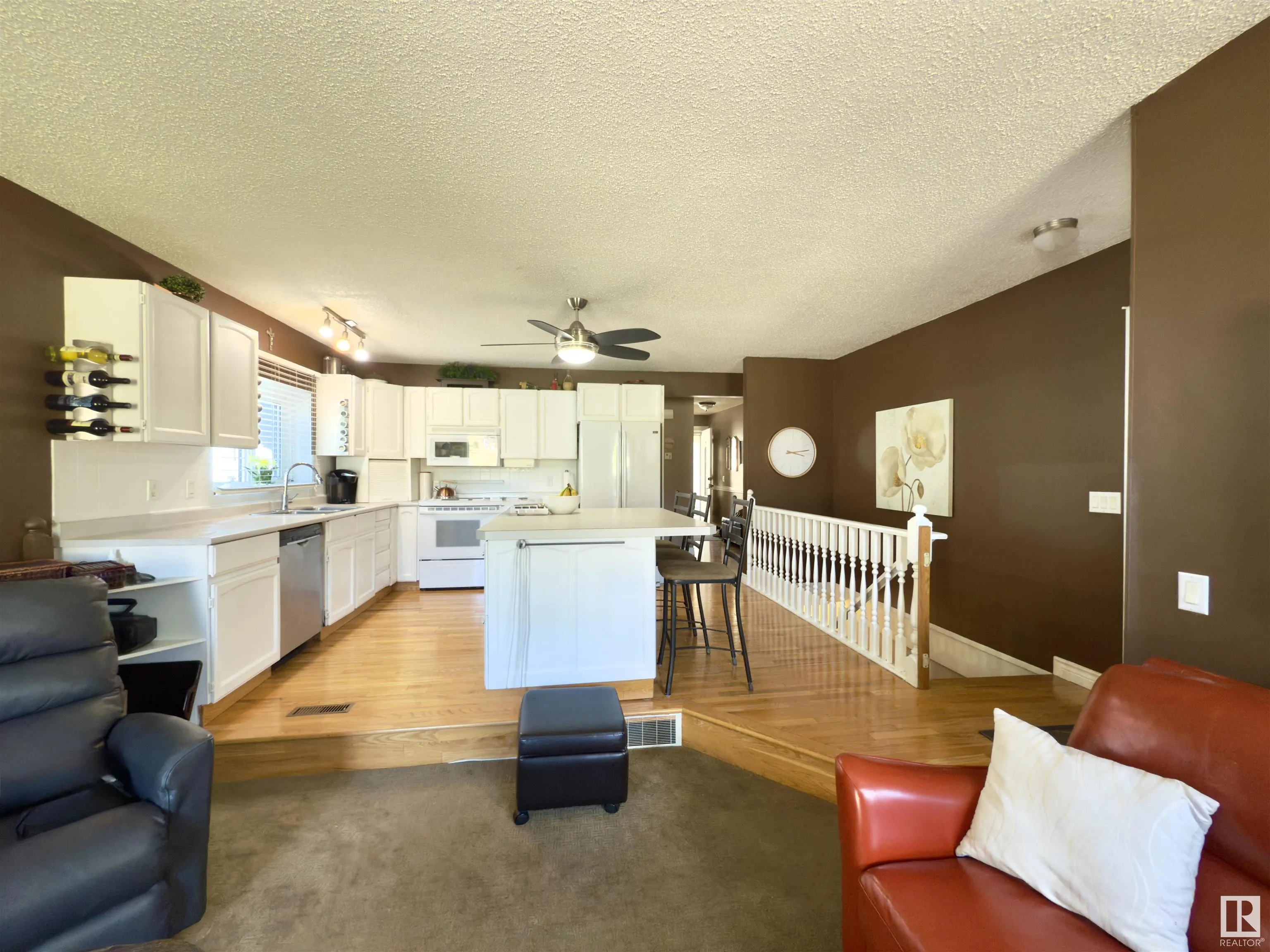 1136 PARKER Drive
