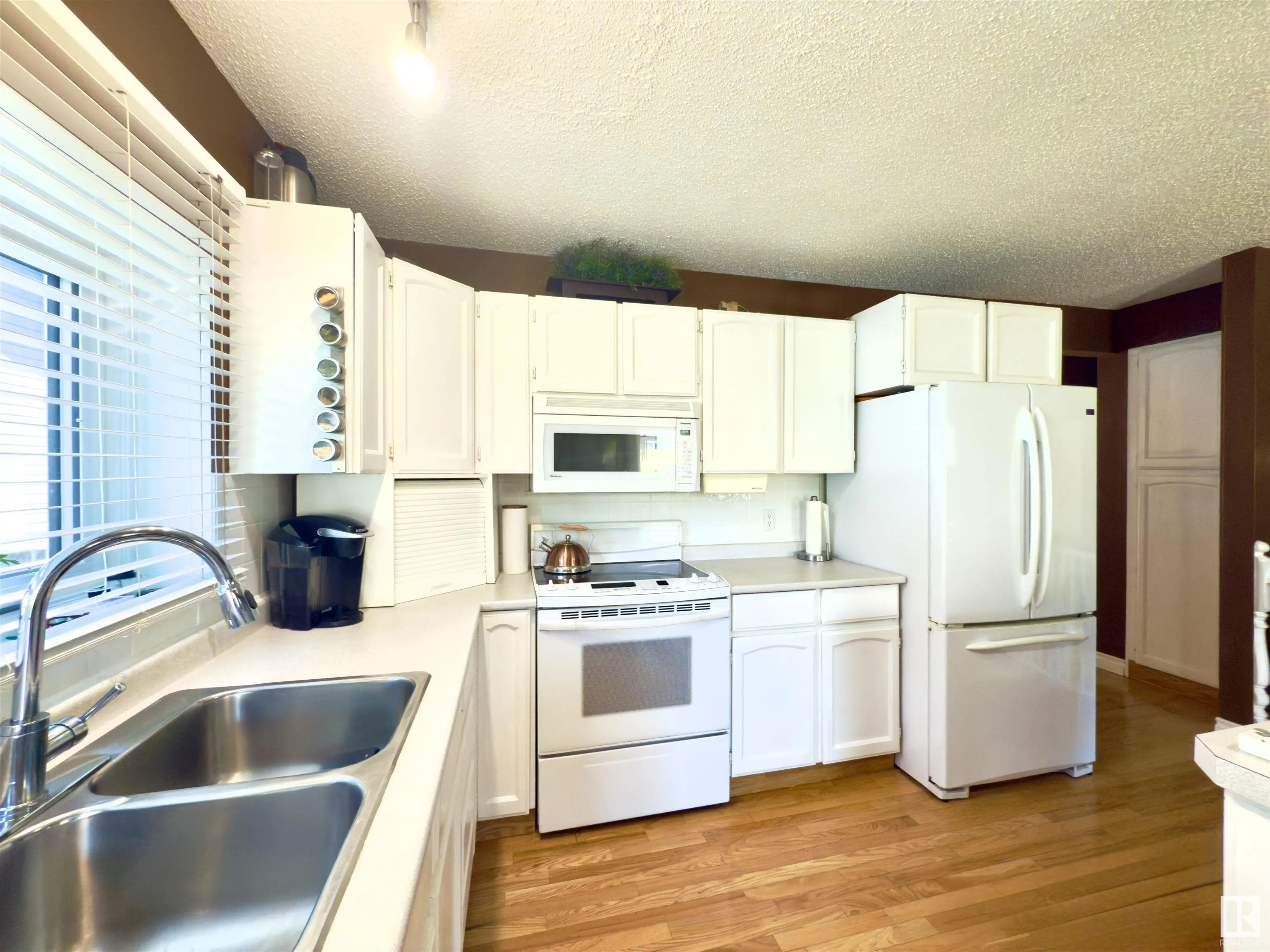 1136 PARKER Drive