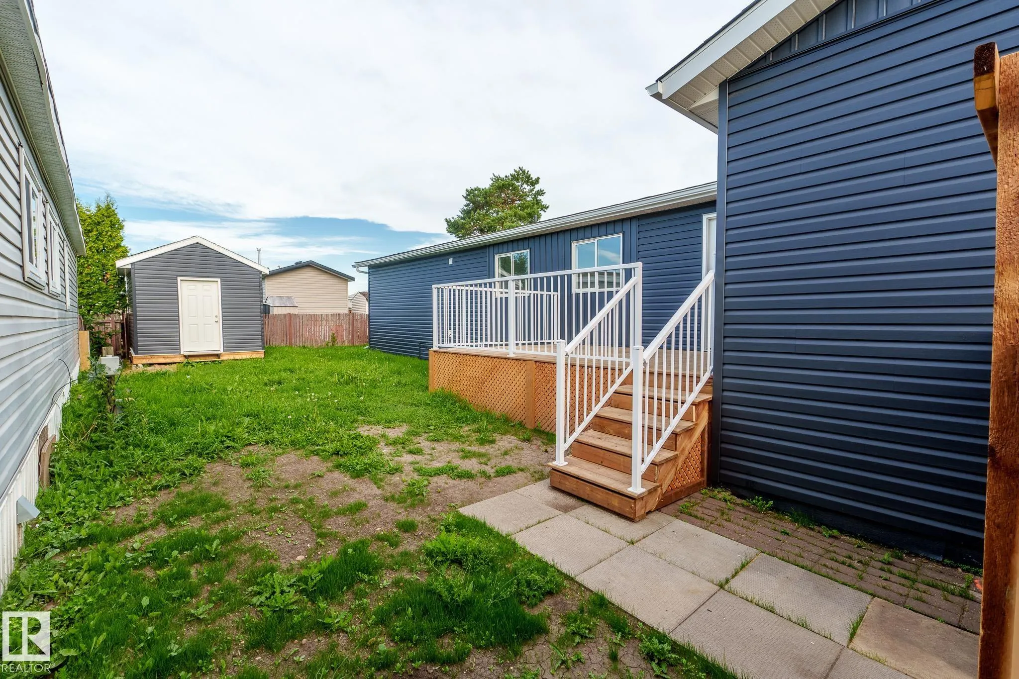 1431 Lakewood Cres