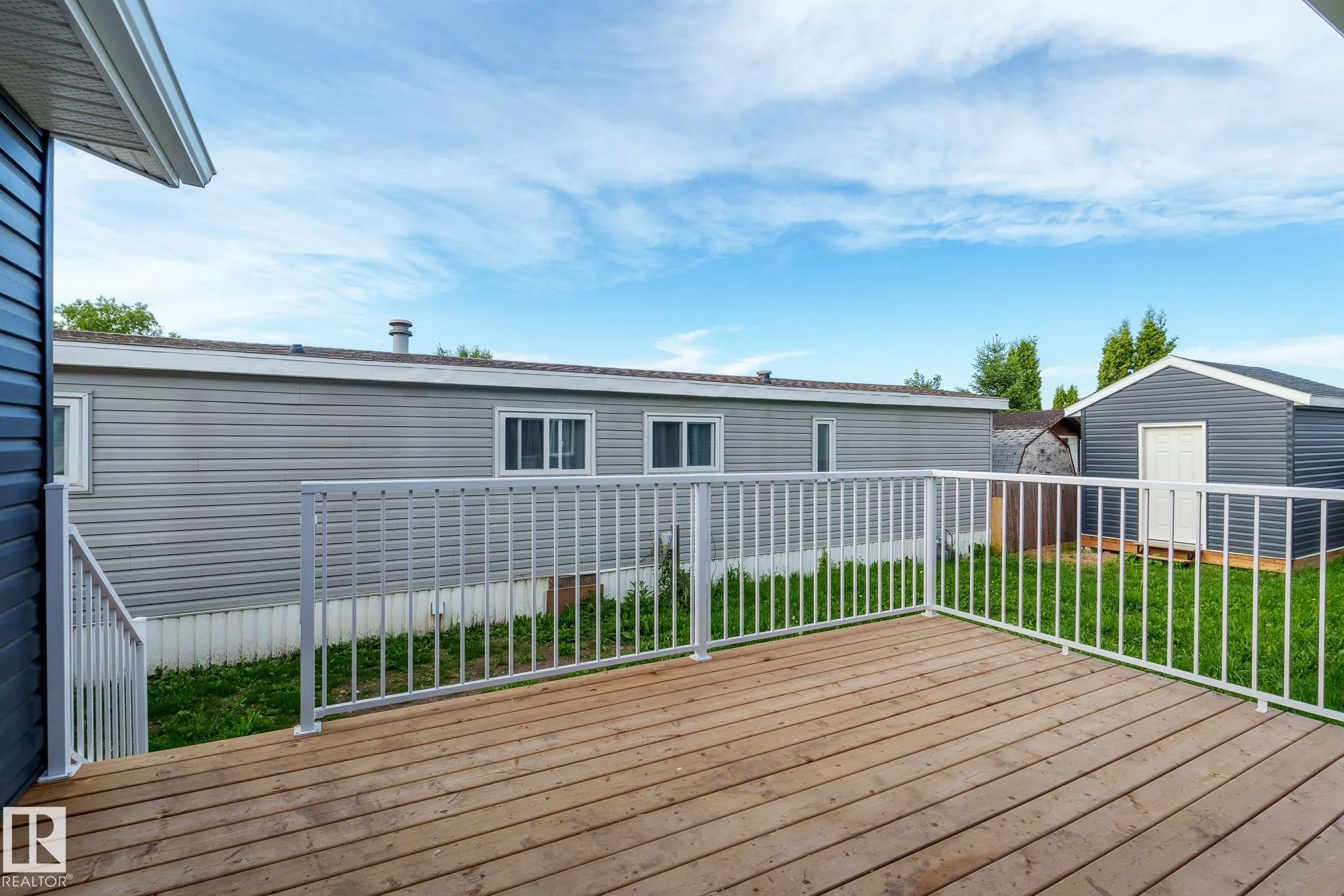 1431 Lakewood Cres
