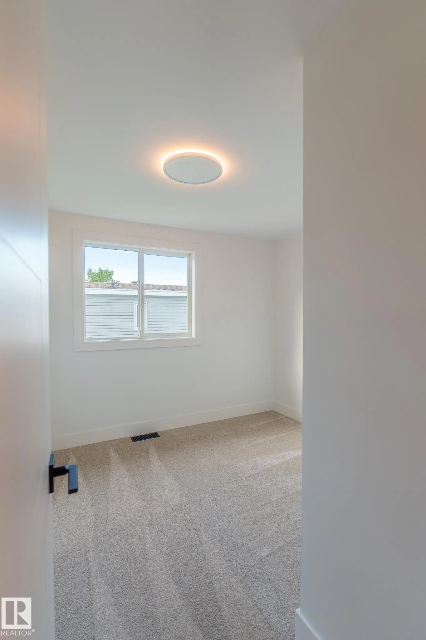 1431 Lakewood Cres