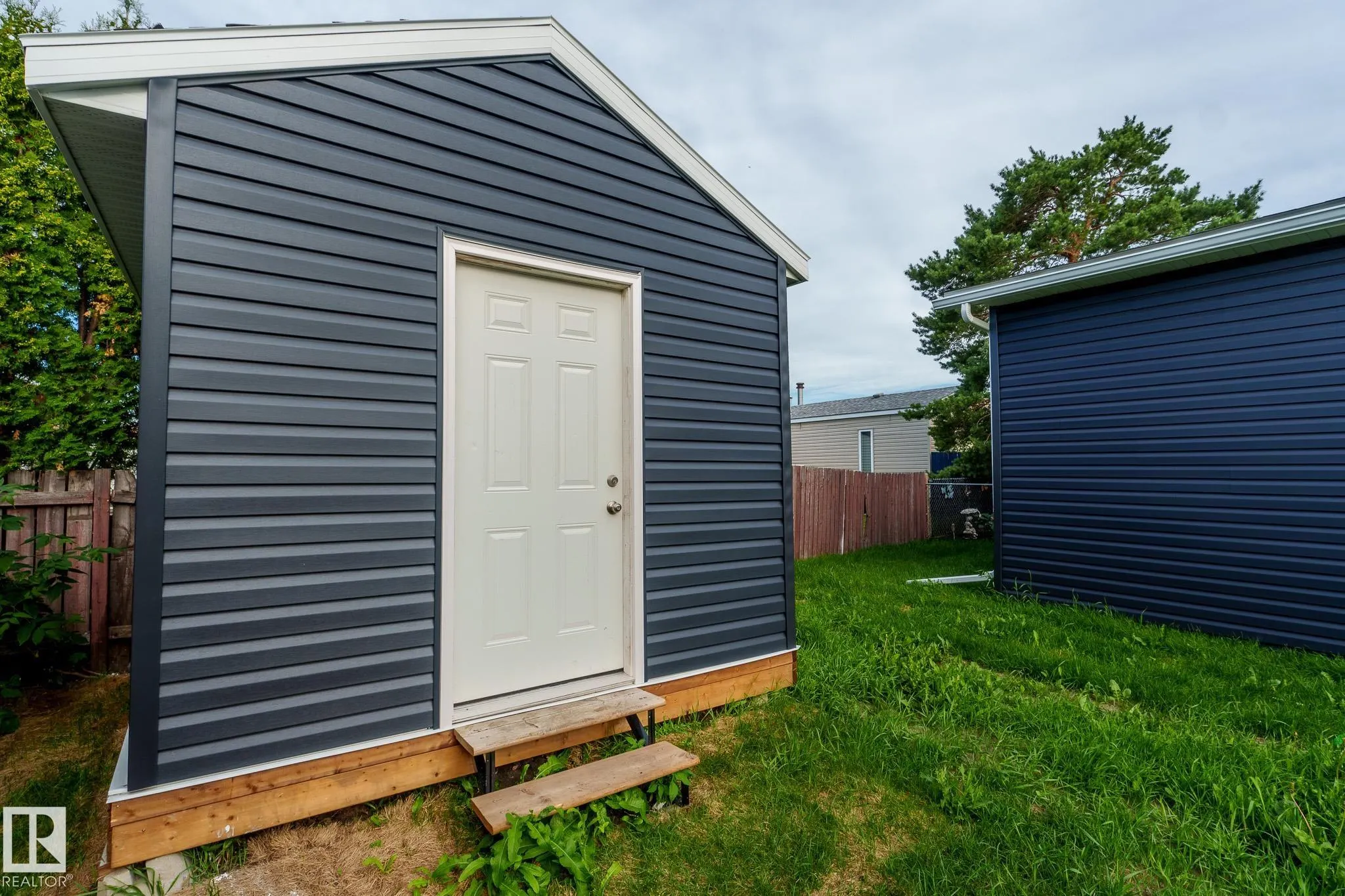 1431 Lakewood Cres