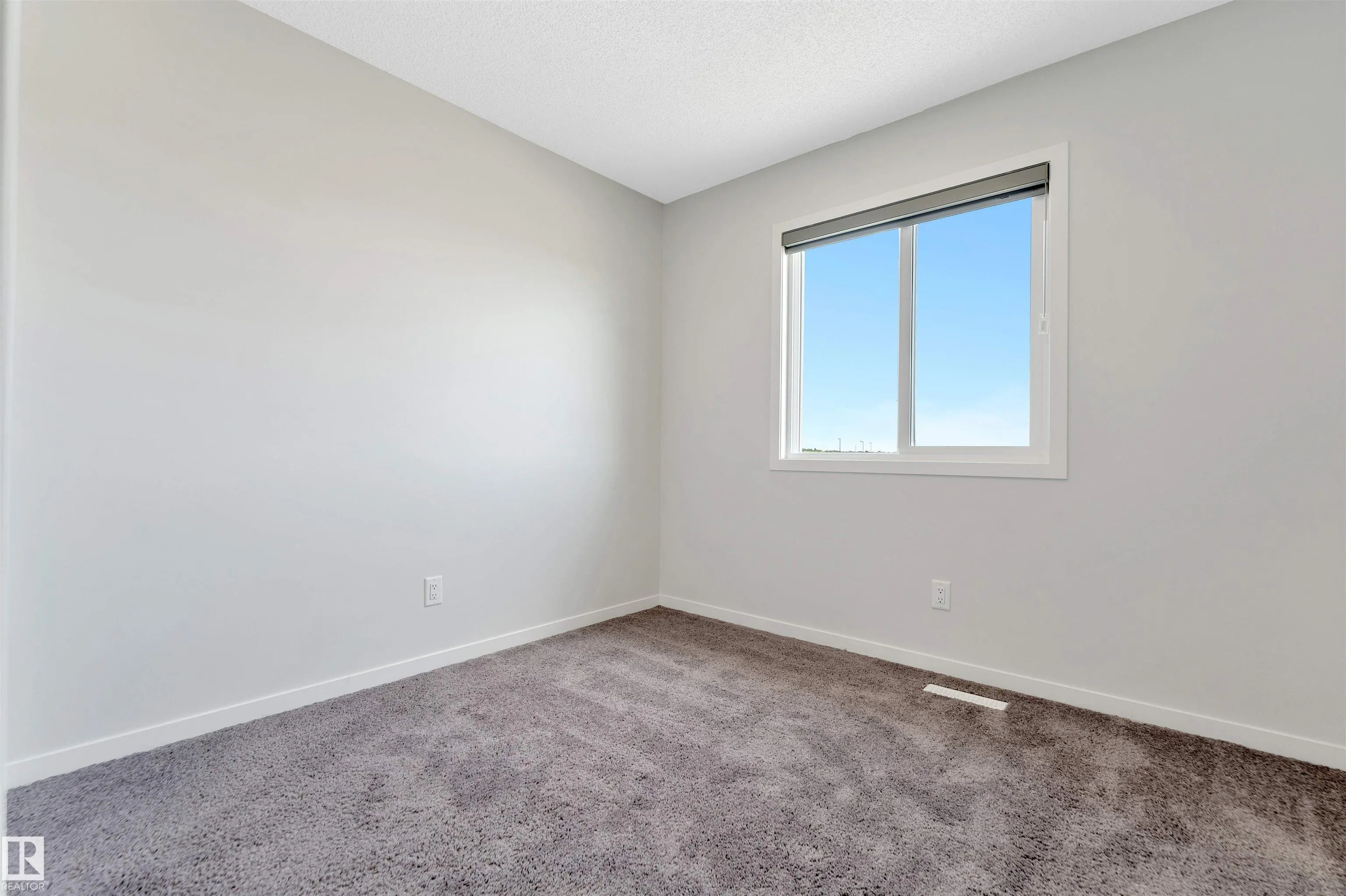 7135 46A St Street