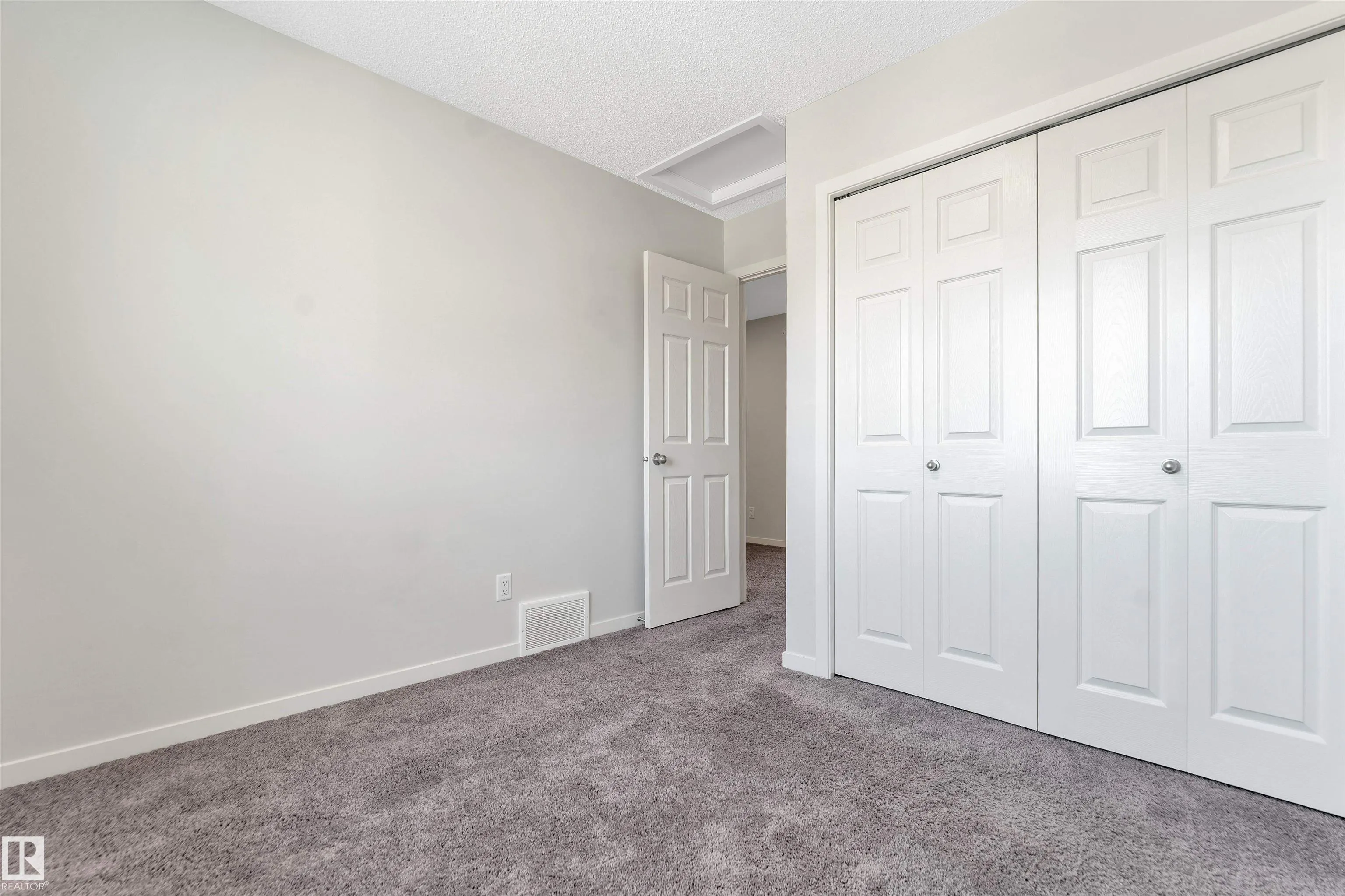 7135 46A St Street