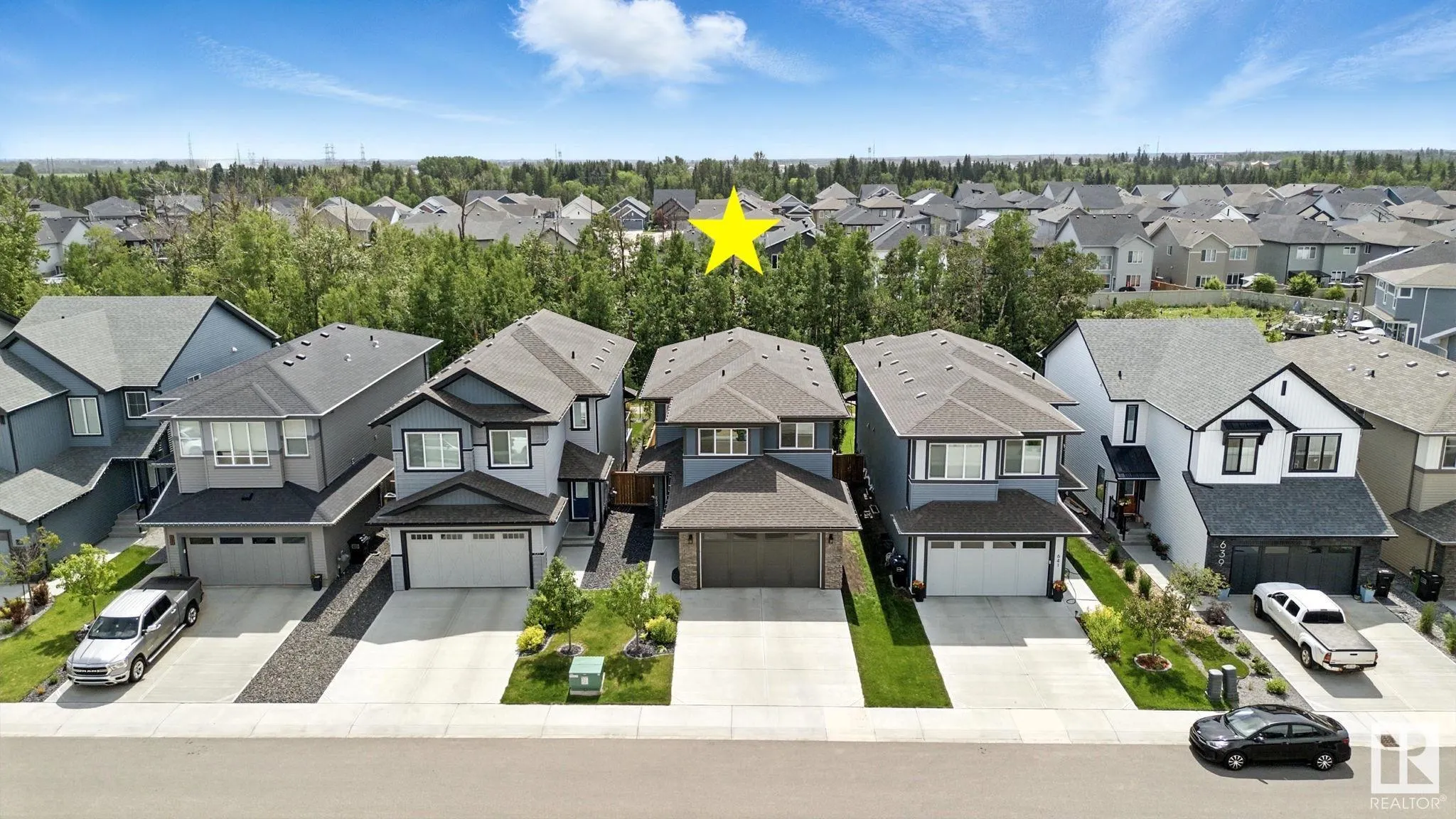 643 EAGLESON Crescent