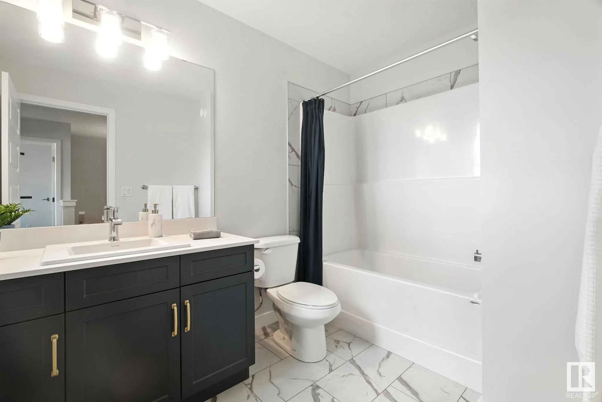 643 EAGLESON Crescent