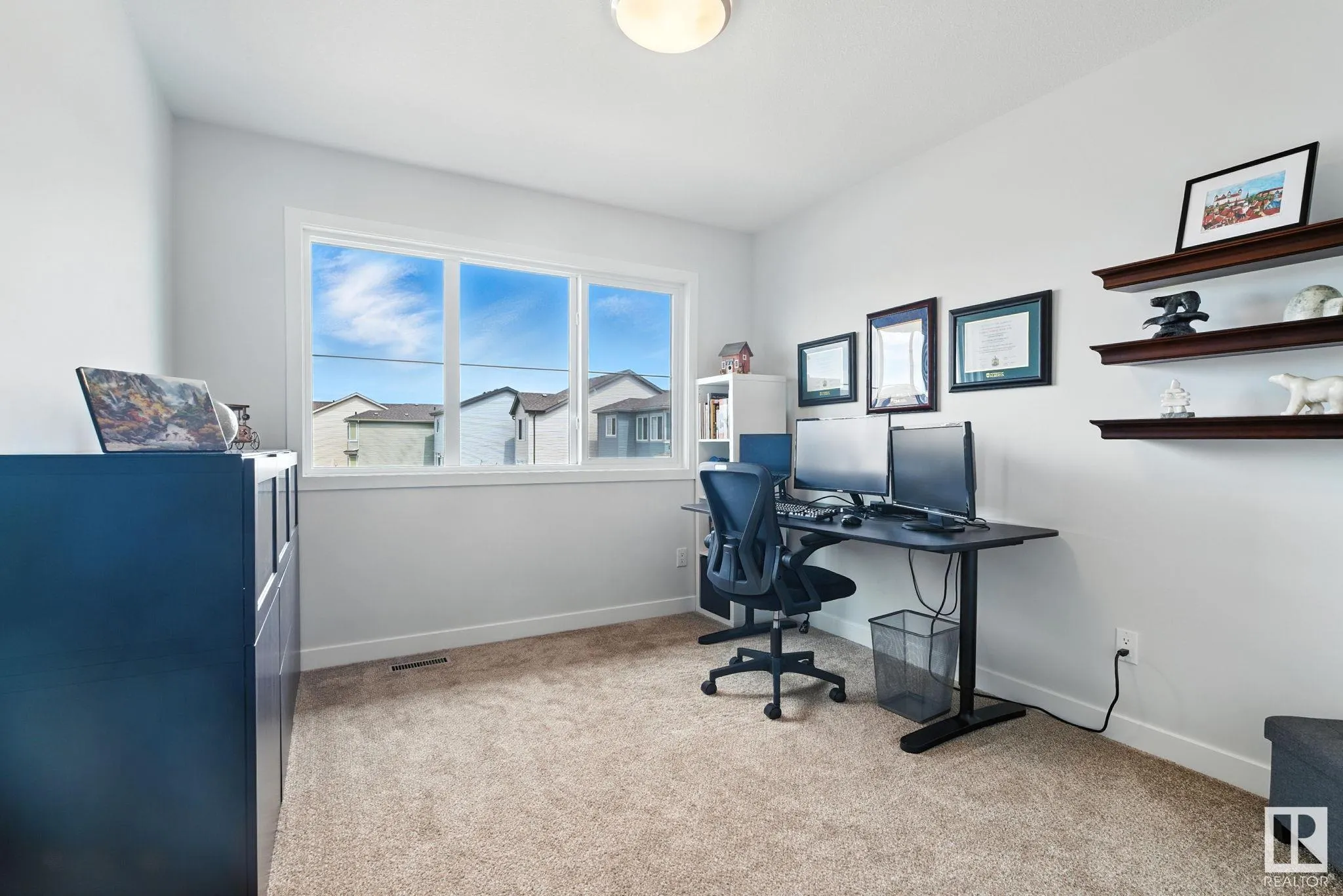 643 EAGLESON Crescent