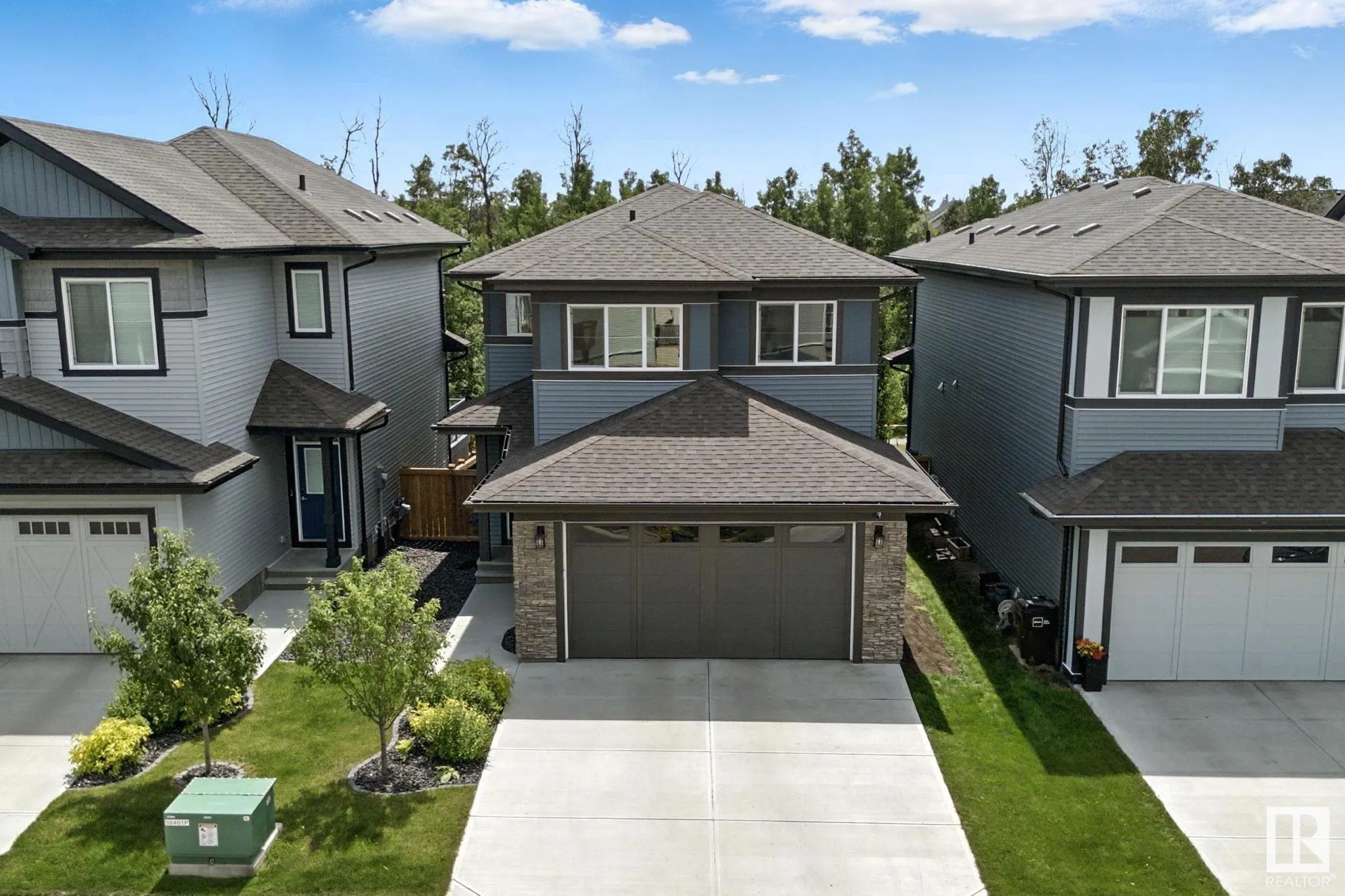 643 EAGLESON Crescent