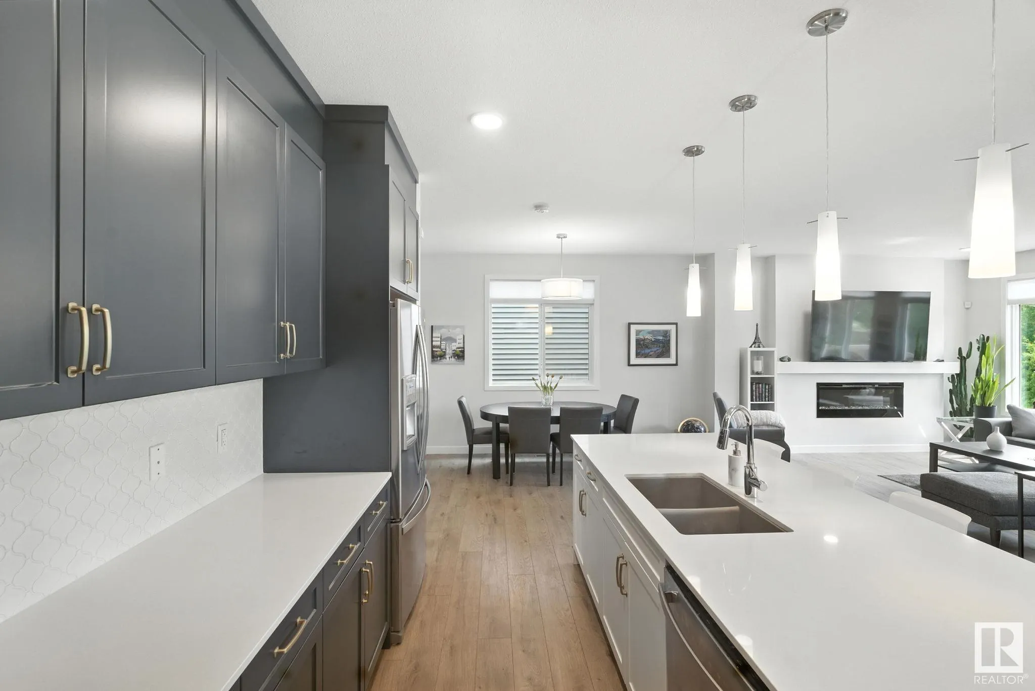 643 EAGLESON Crescent