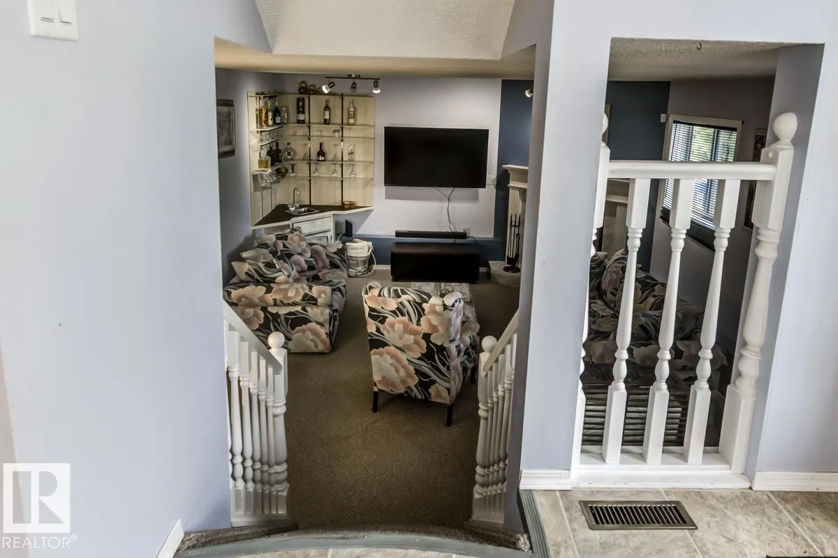 90 HIGHWOOD Bay