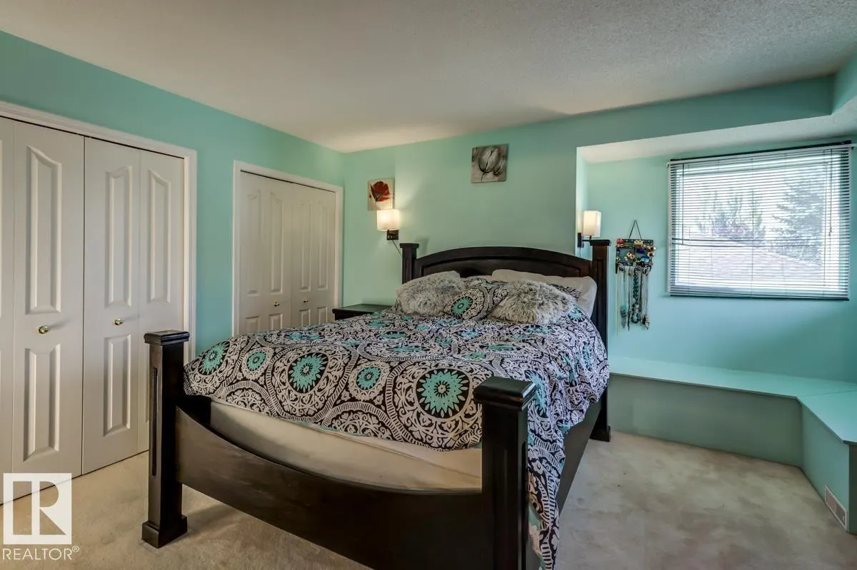 90 HIGHWOOD Bay