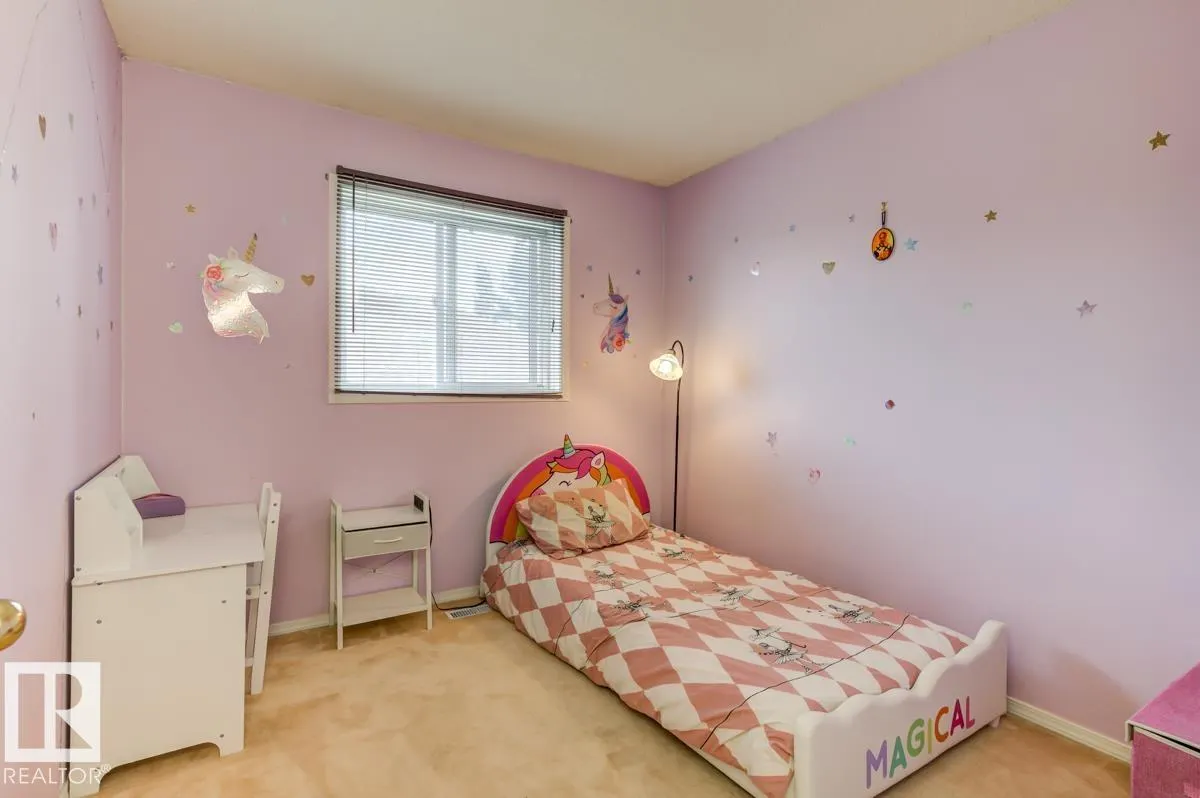90 HIGHWOOD Bay
