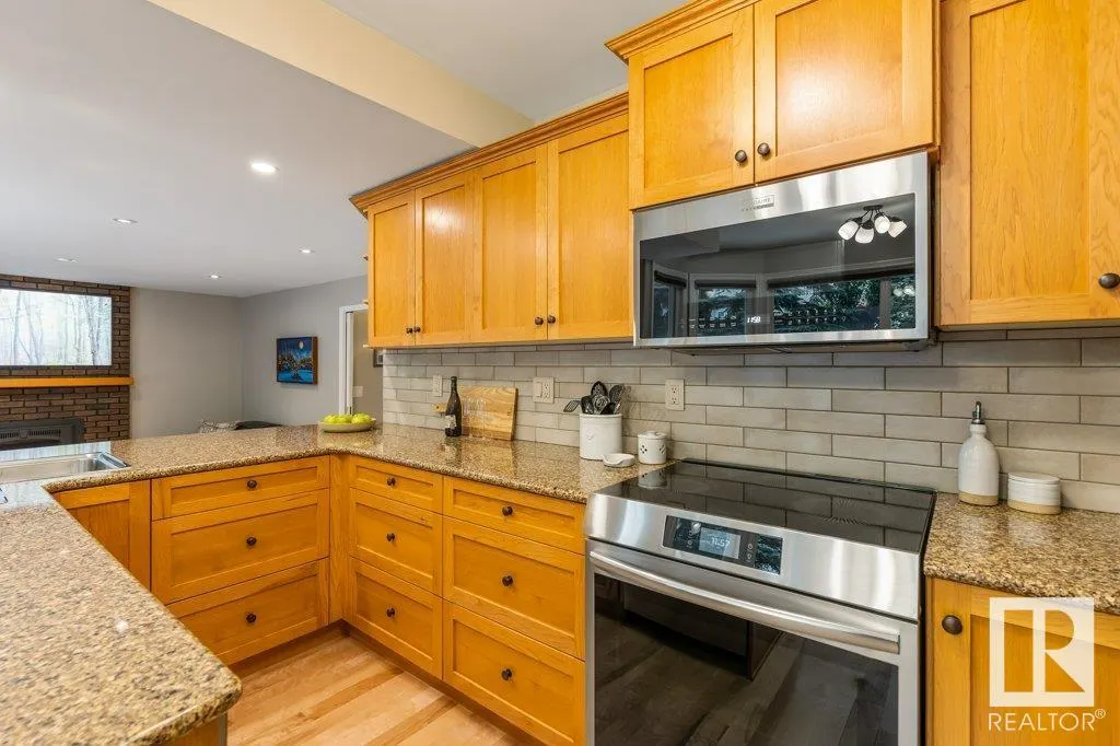 12 WOLCOTT Place