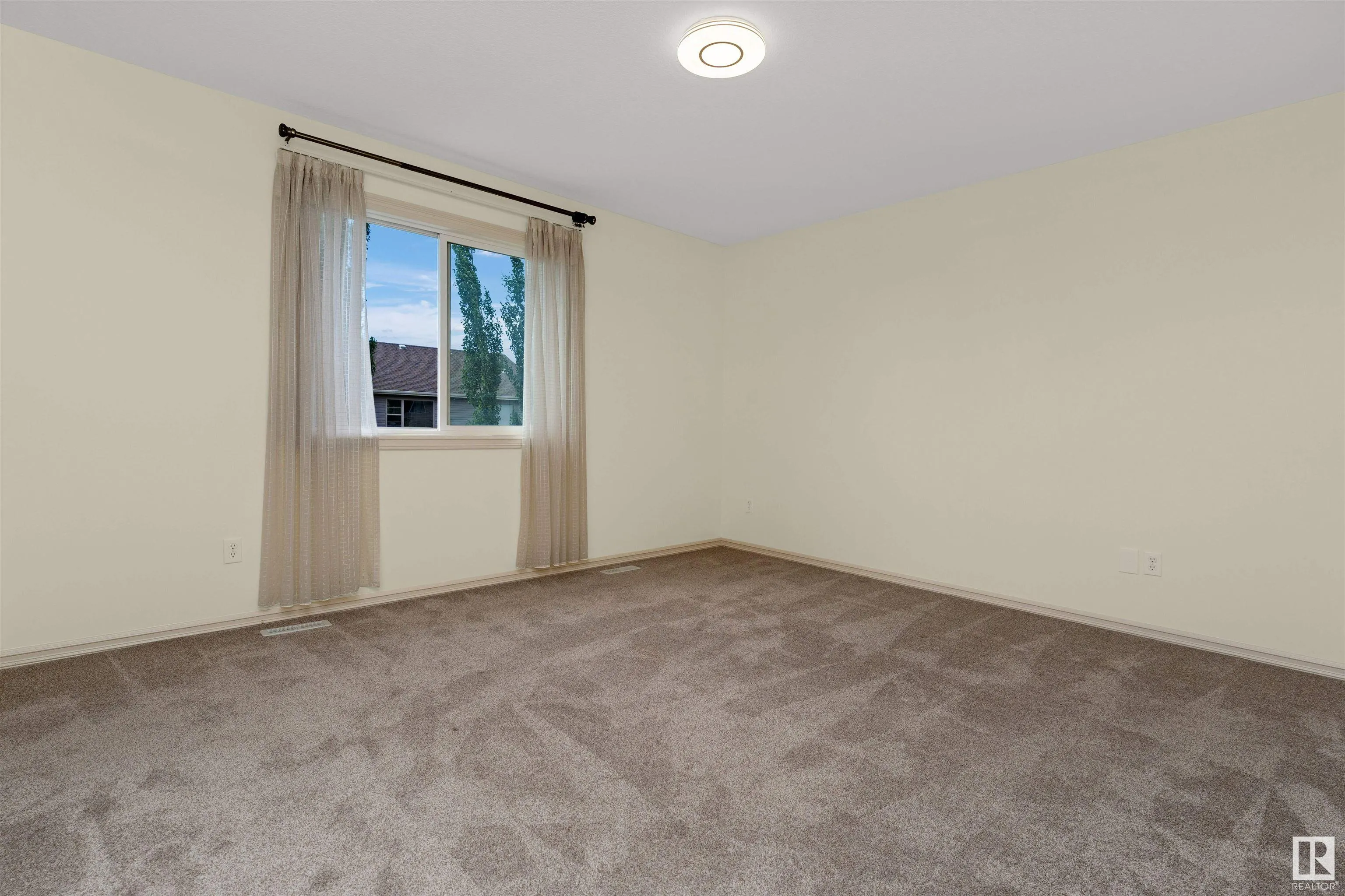 1609 HODGSON Court