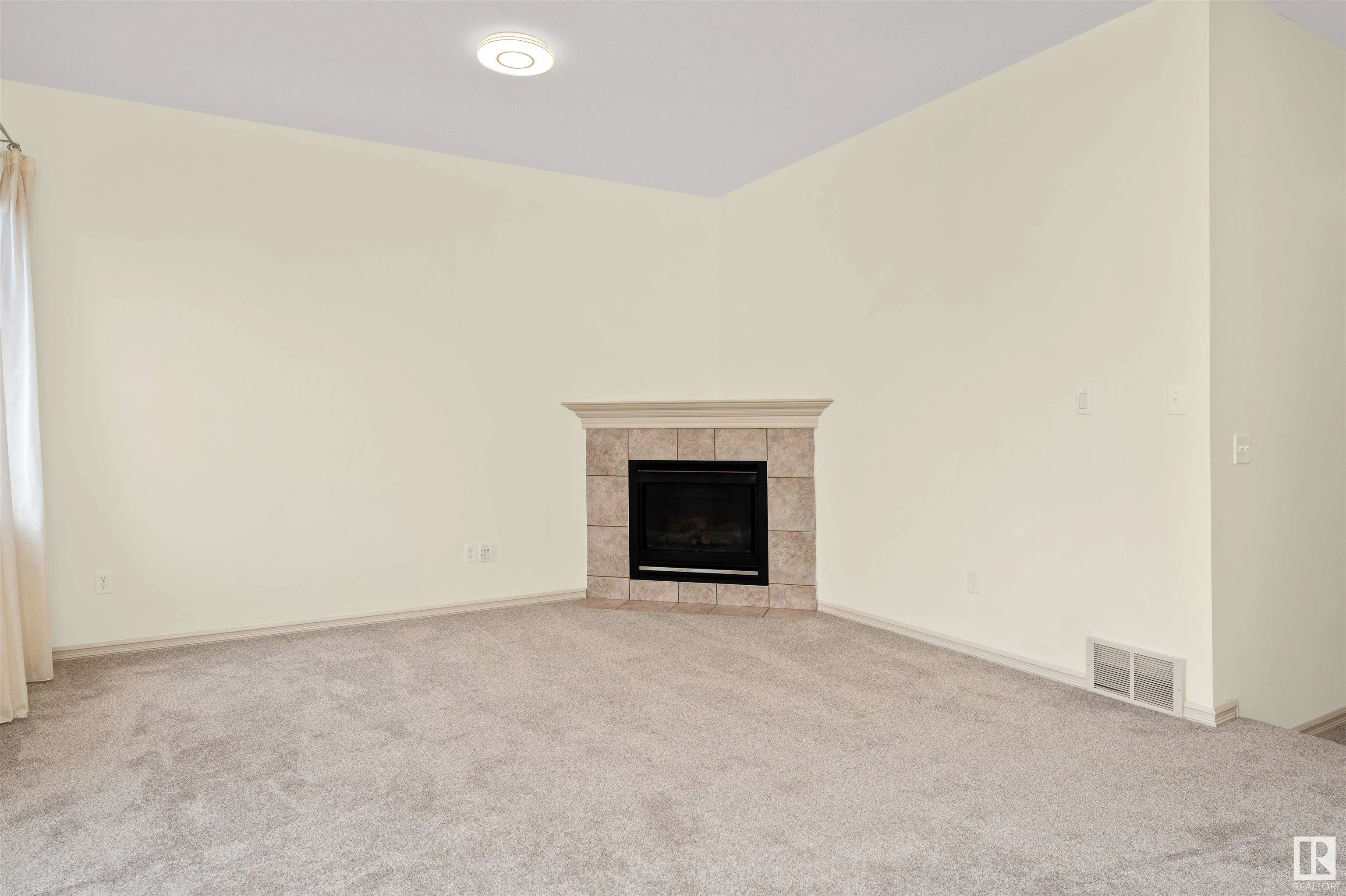 1609 HODGSON Court