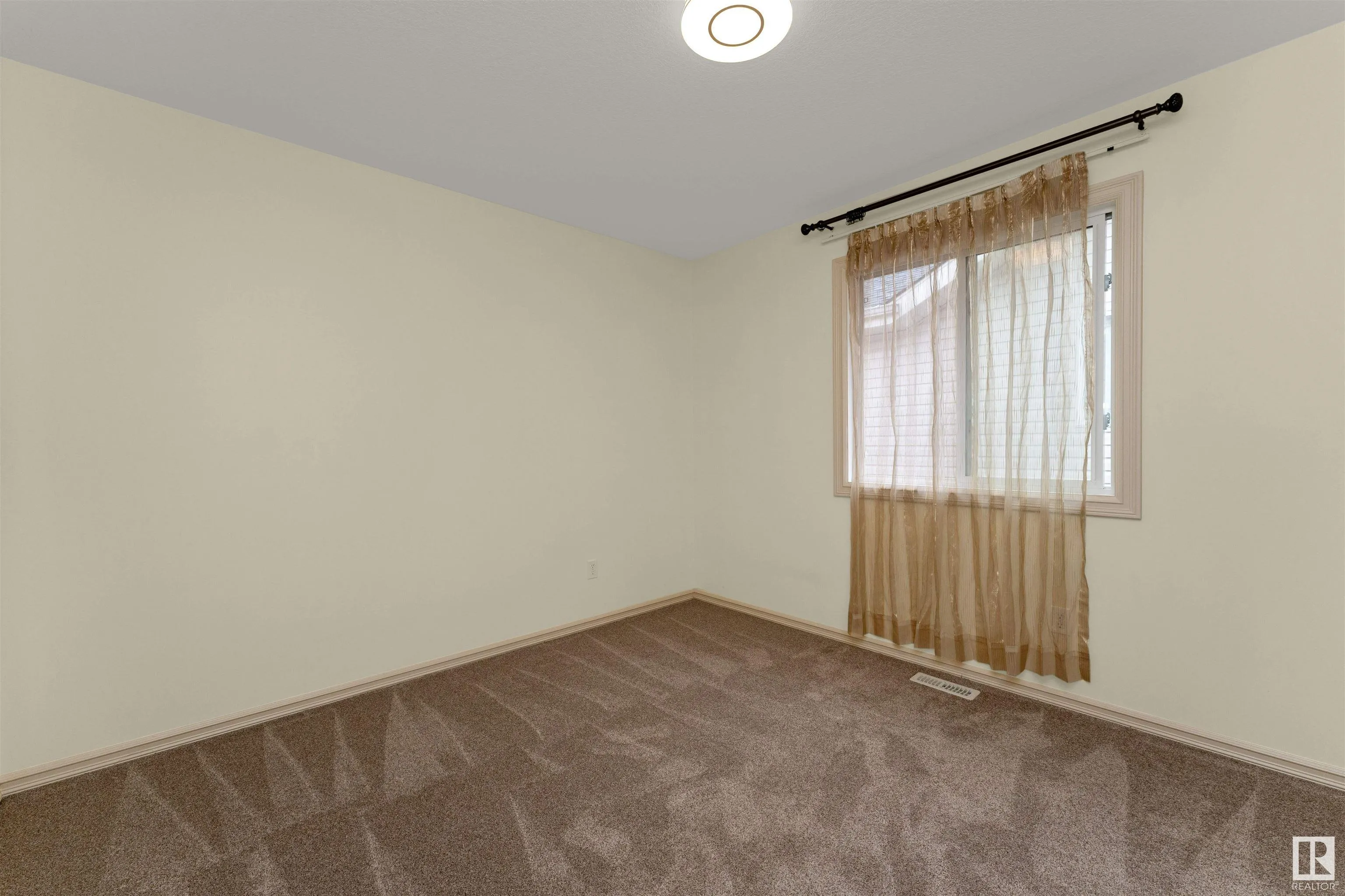 1609 HODGSON Court