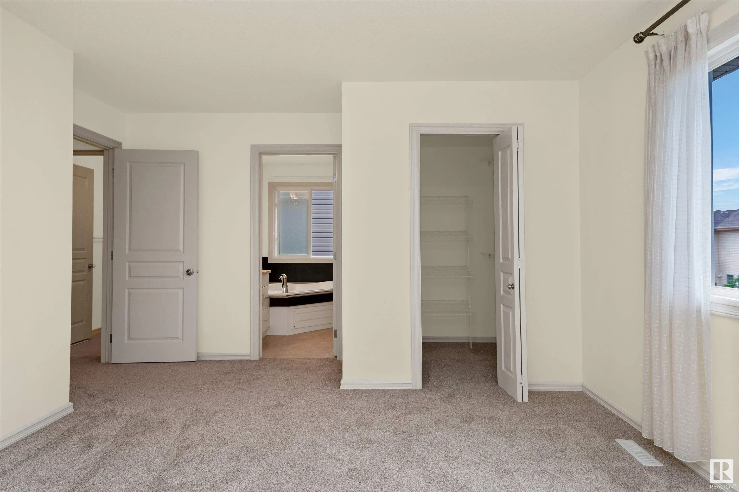 1609 HODGSON Court