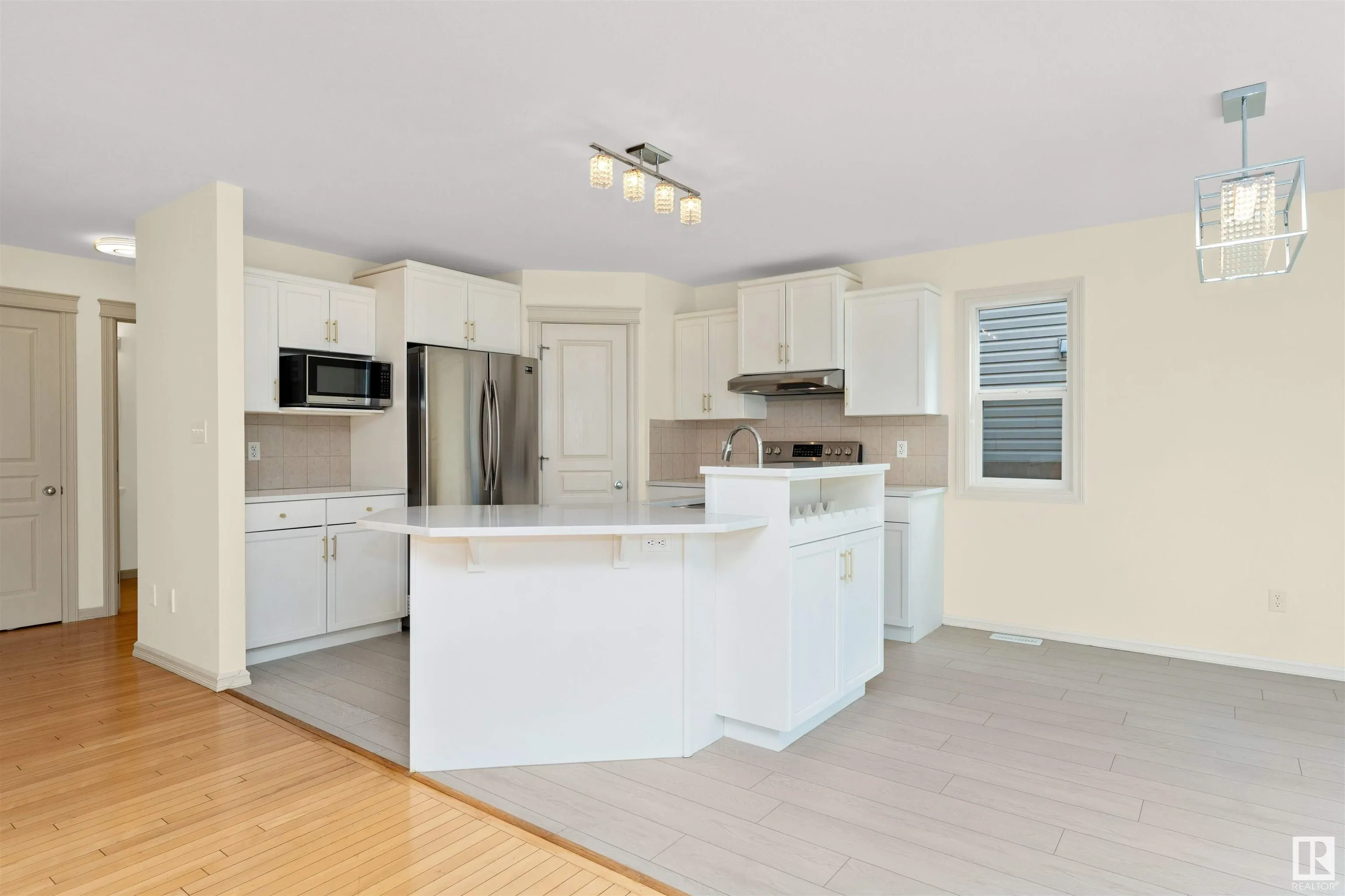 1609 HODGSON Court