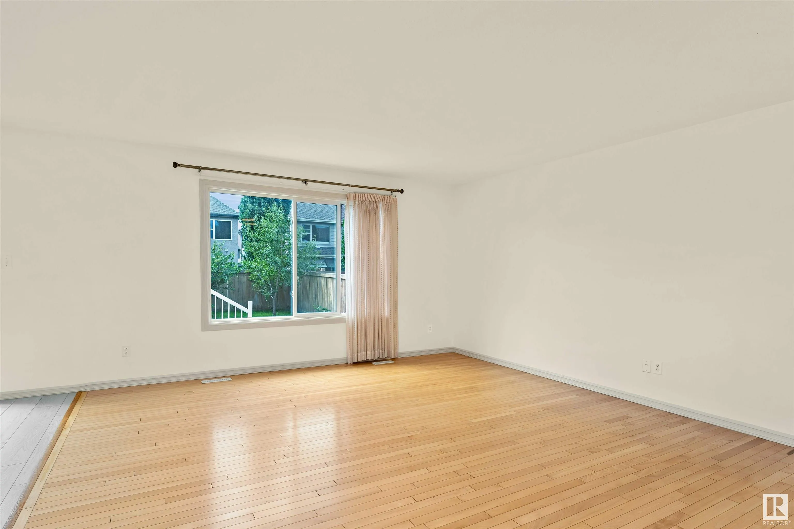 1609 HODGSON Court