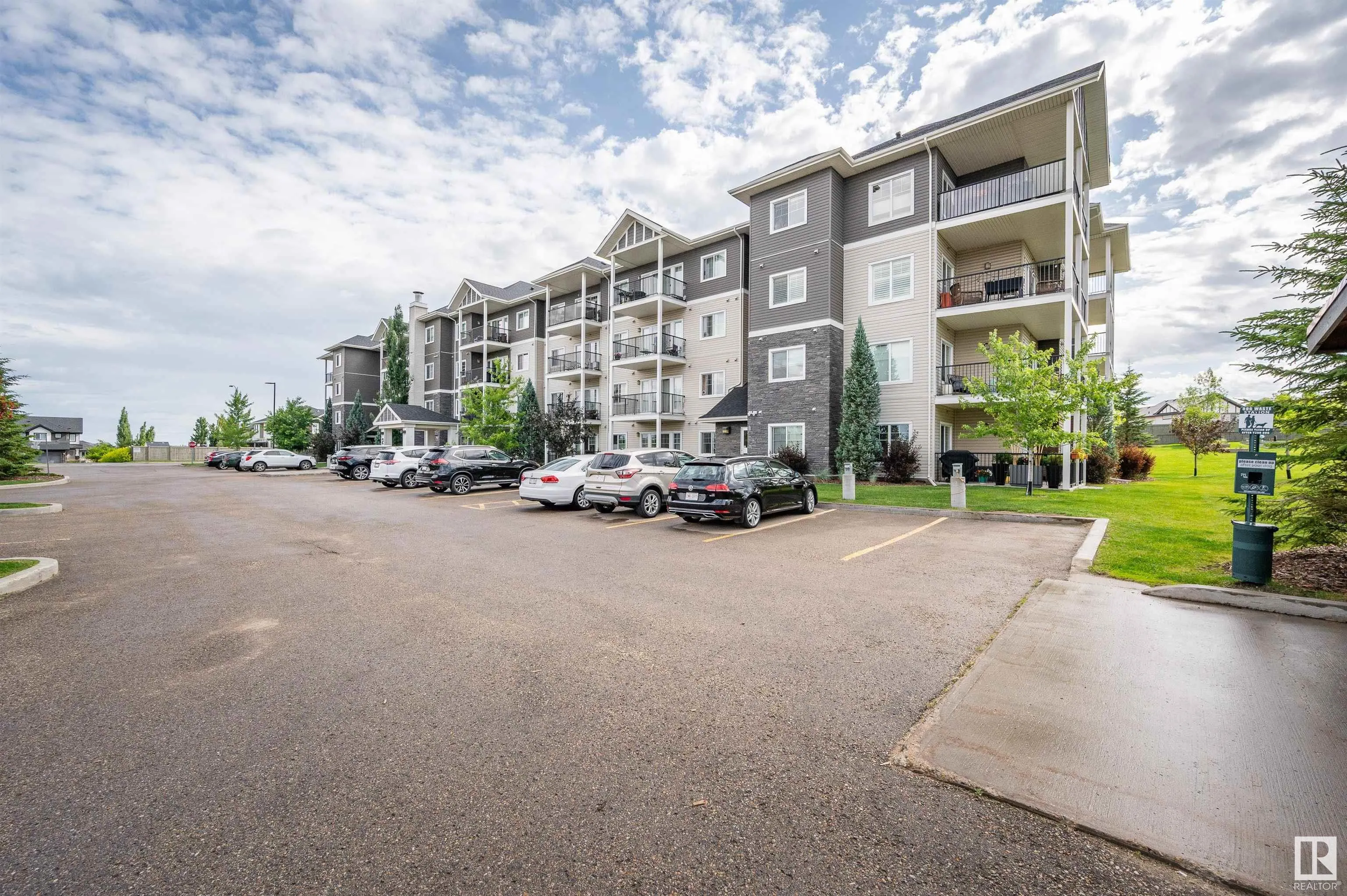 2 AUGUSTINE Crescent