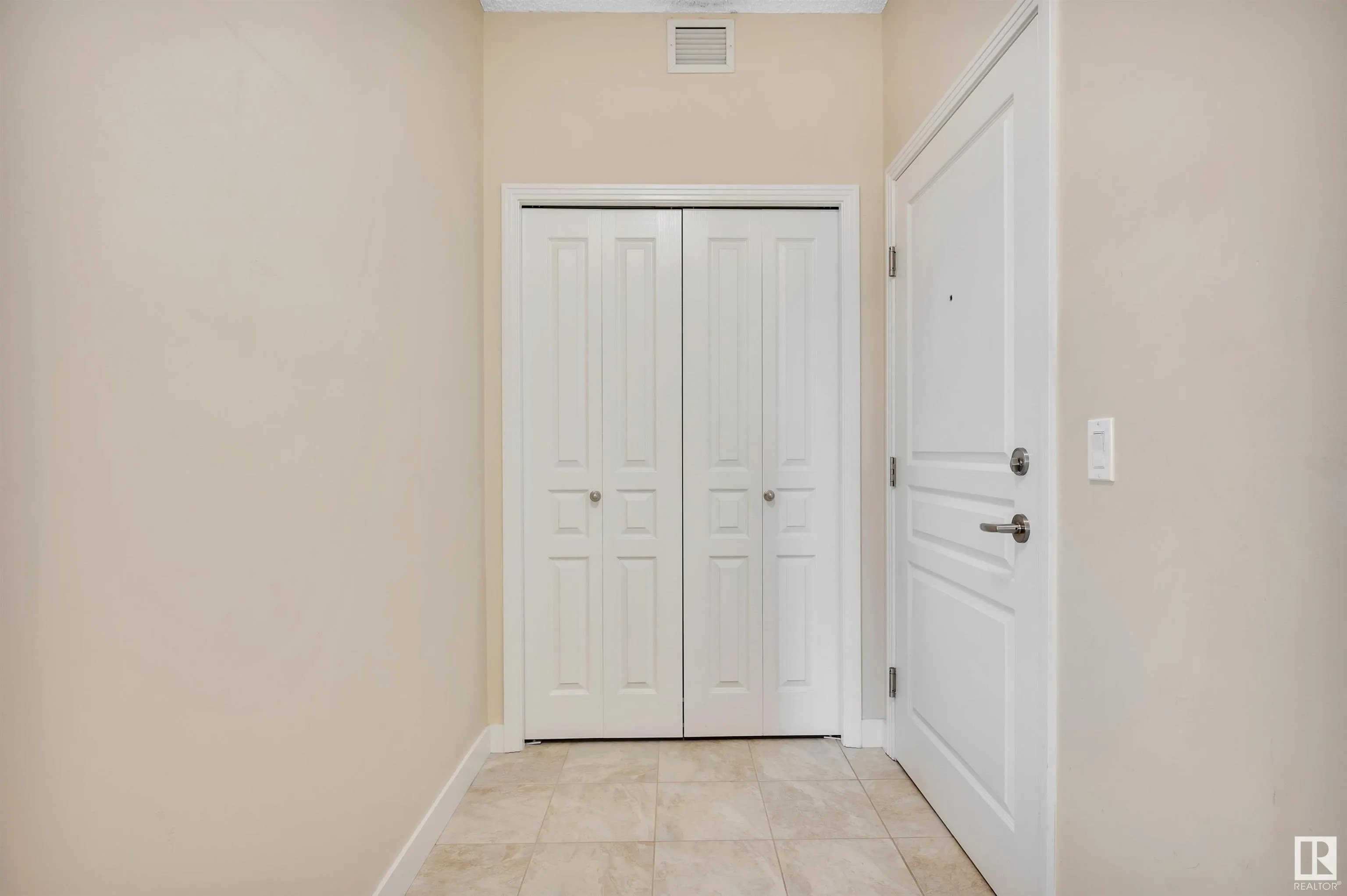 2 AUGUSTINE Crescent