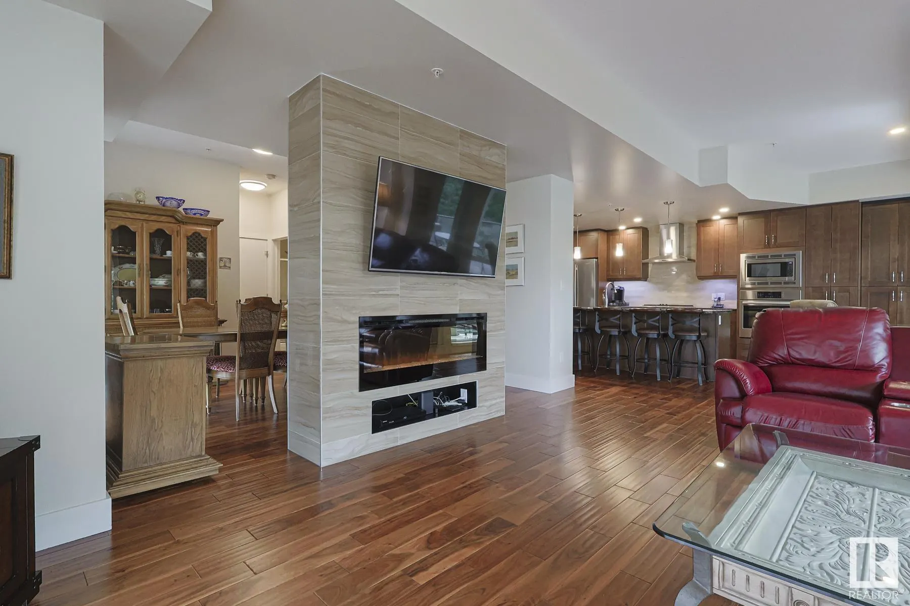 200 Bellerose Drive