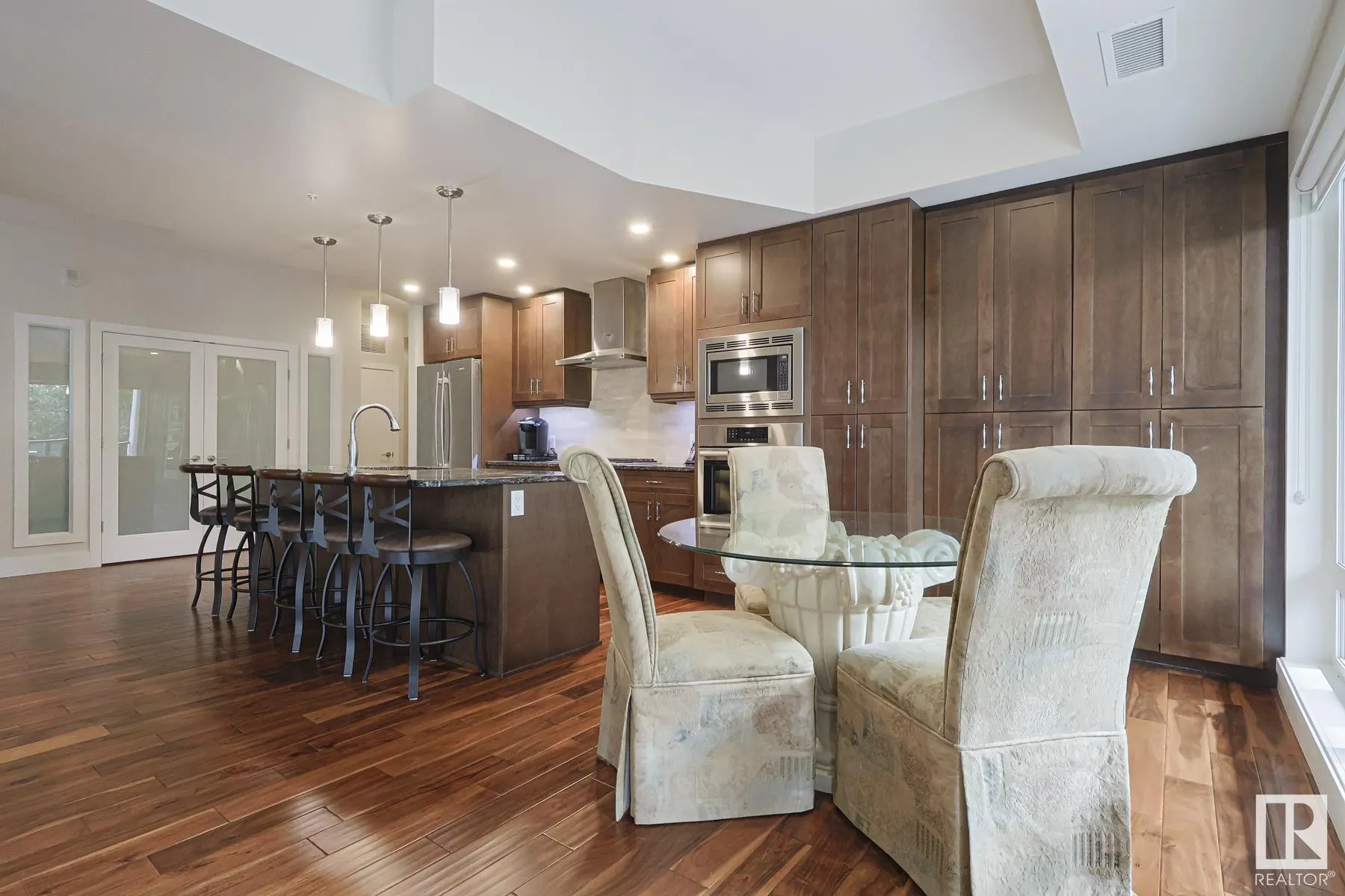 200 Bellerose Drive