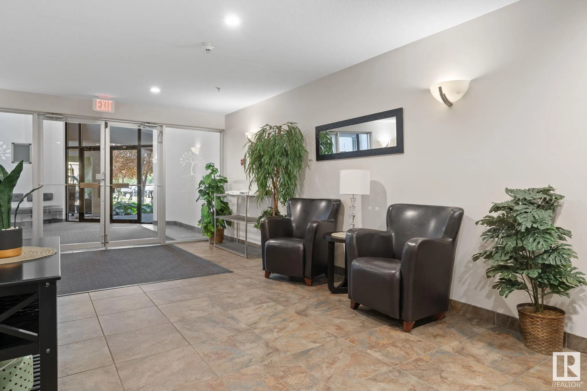 300 PALISADES Way