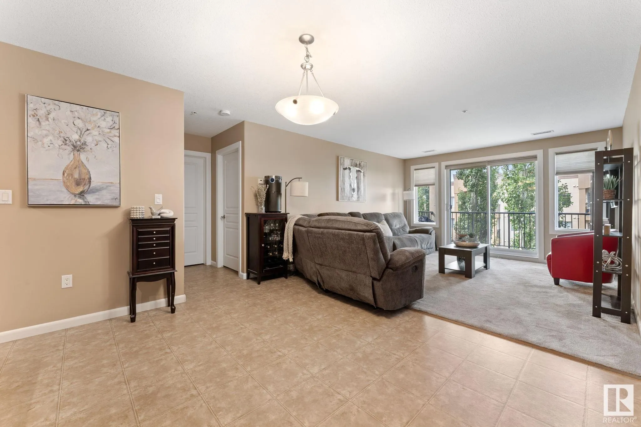 300 PALISADES Way