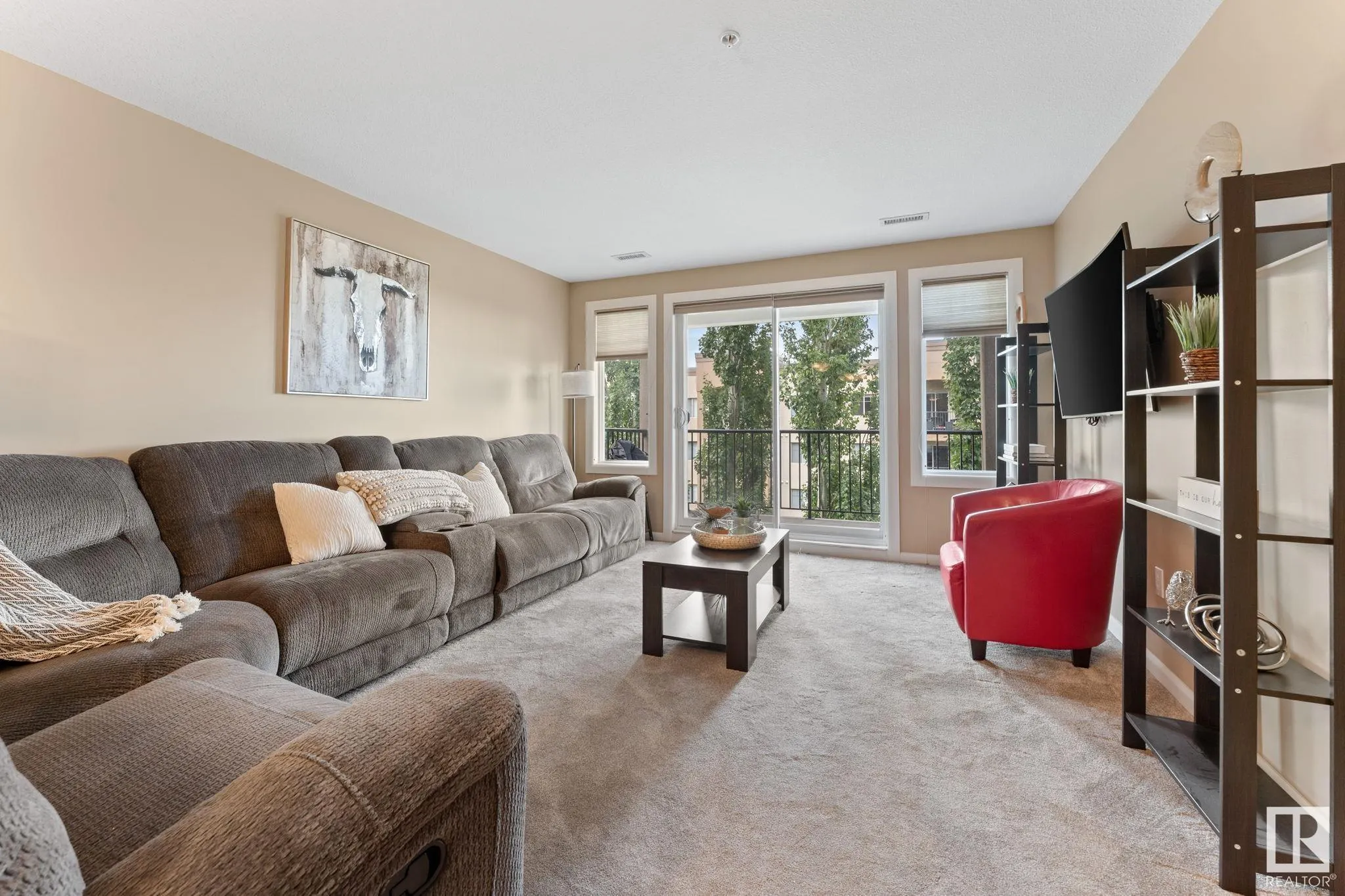 300 PALISADES Way