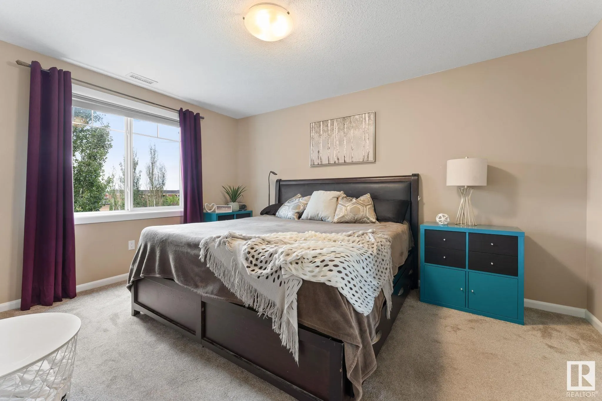 300 PALISADES Way