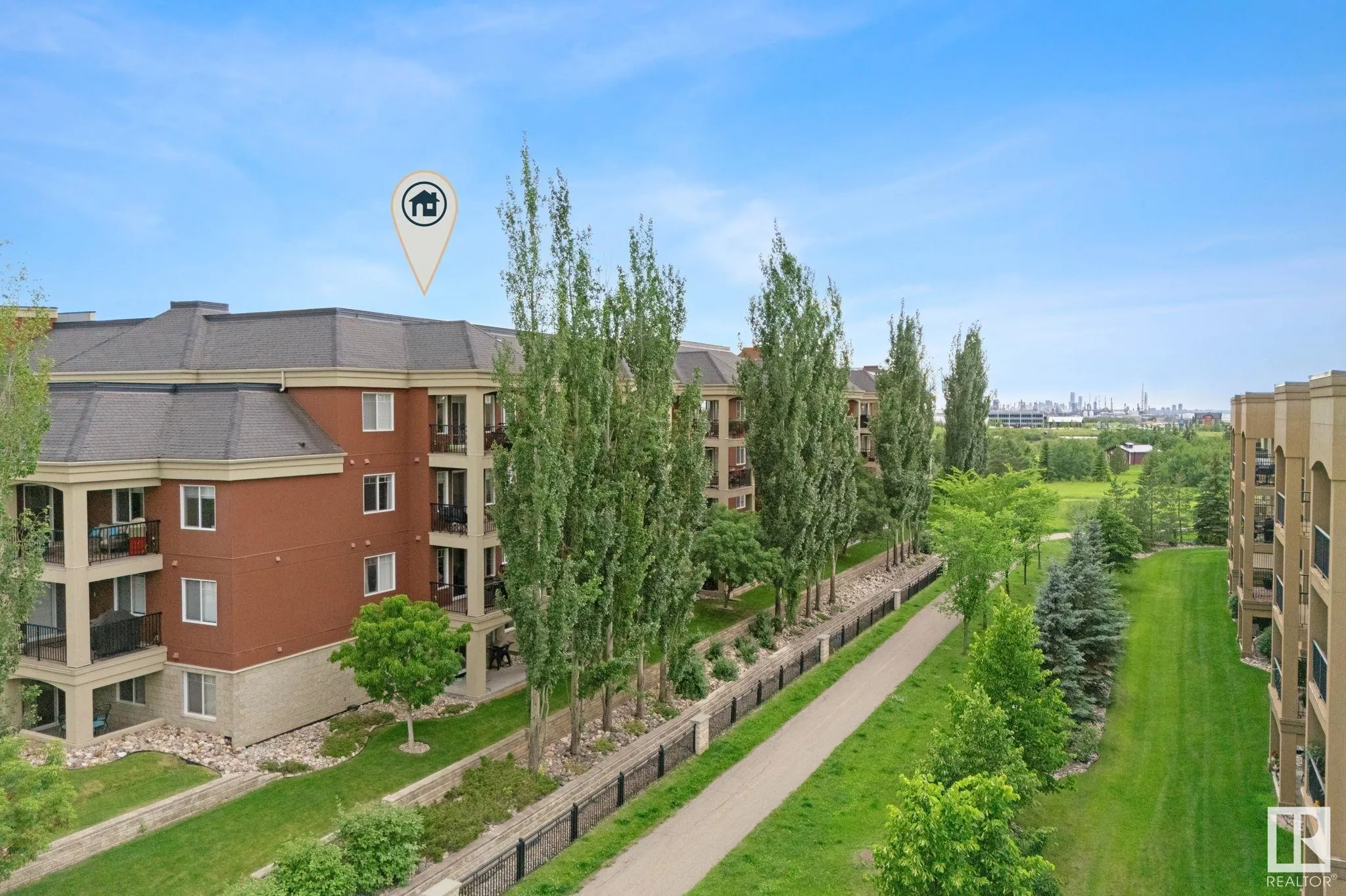 300 PALISADES Way