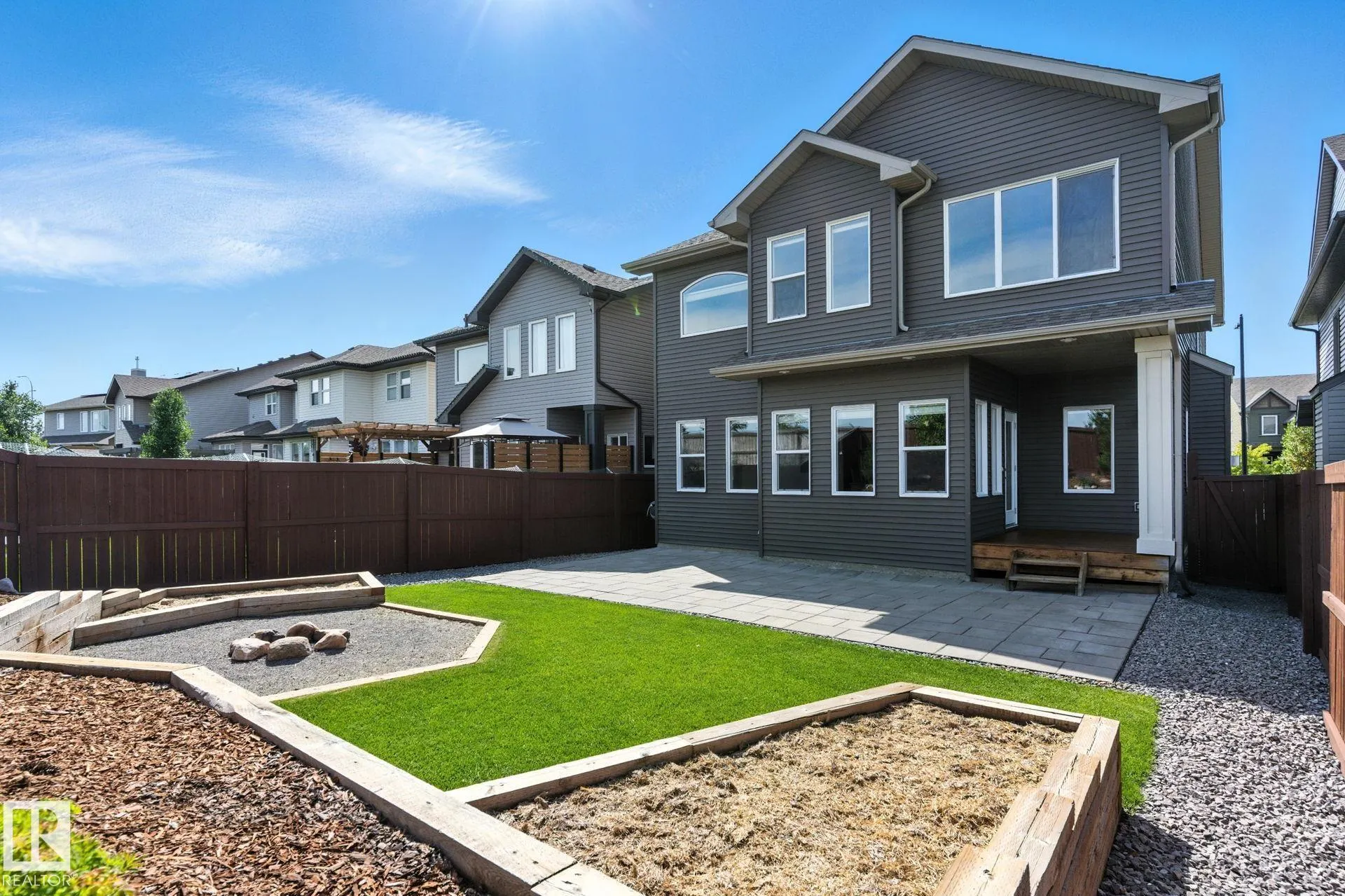 126 SUNTERRA Way