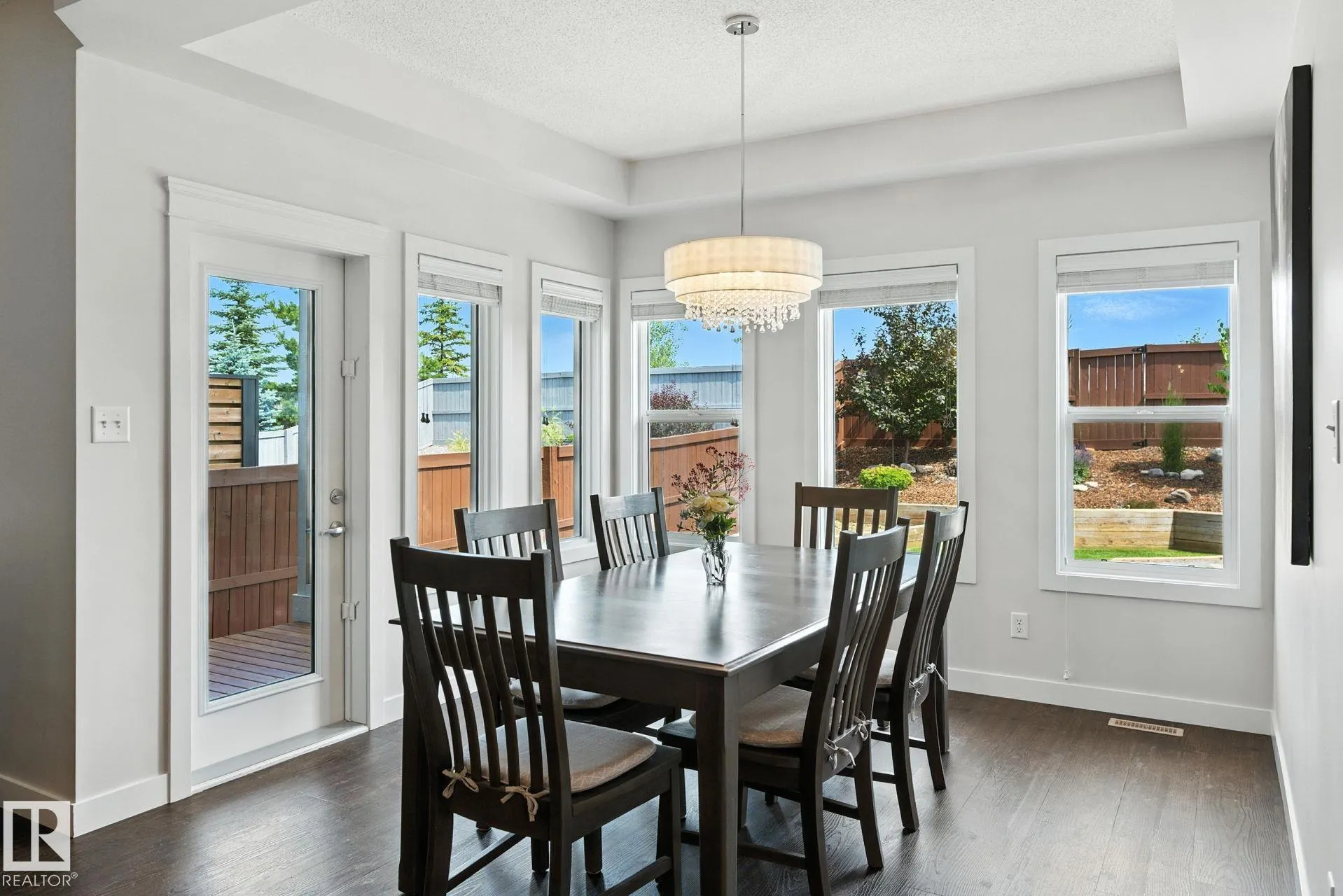 126 SUNTERRA Way