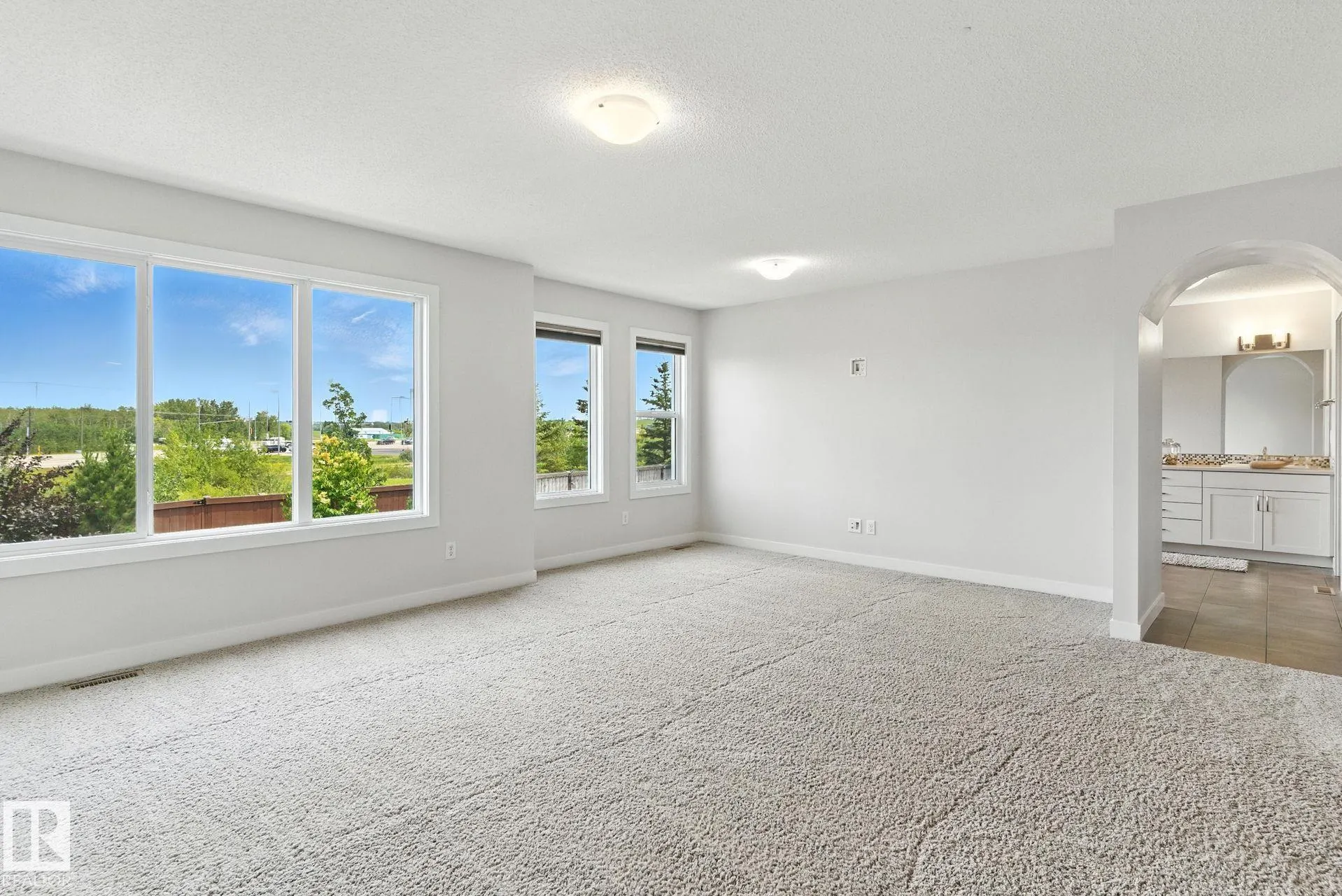 126 SUNTERRA Way