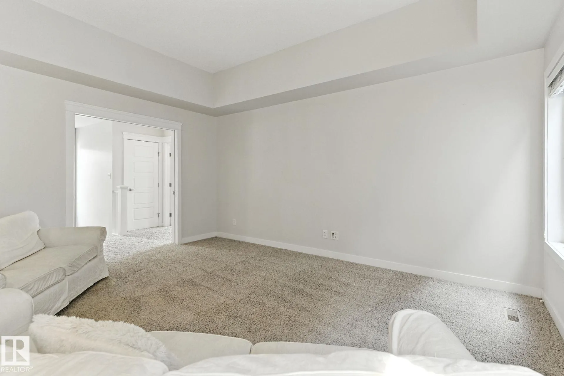 126 SUNTERRA Way